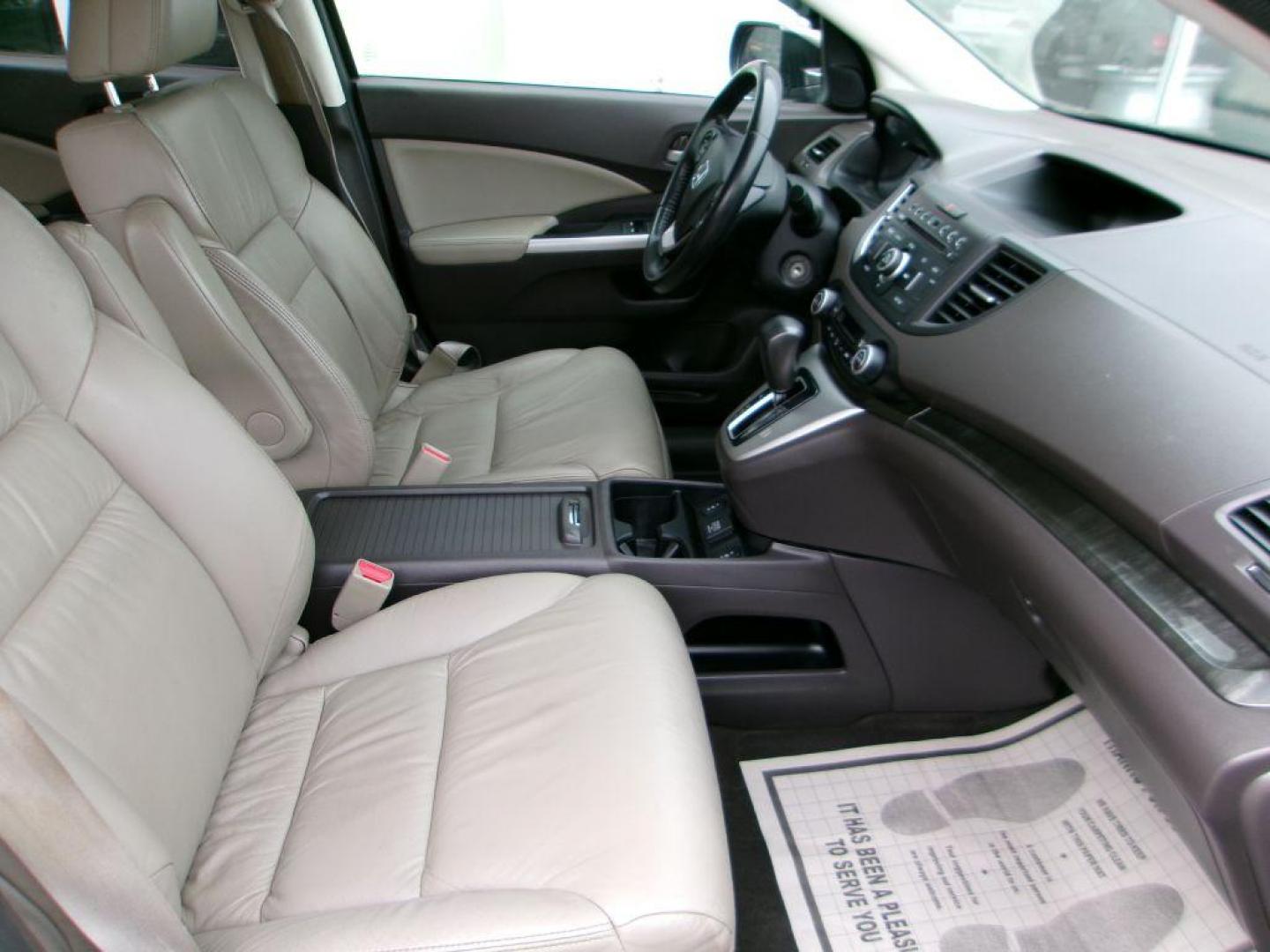 2014 BROWN HONDA CR-V EXL (2HKRM4H78EH) with an 2.4L engine, Automatic transmission, located at 501 E. Columbia St., Springfield, OH, 45503, (800) 262-7122, 39.925262, -83.801796 - Photo#17