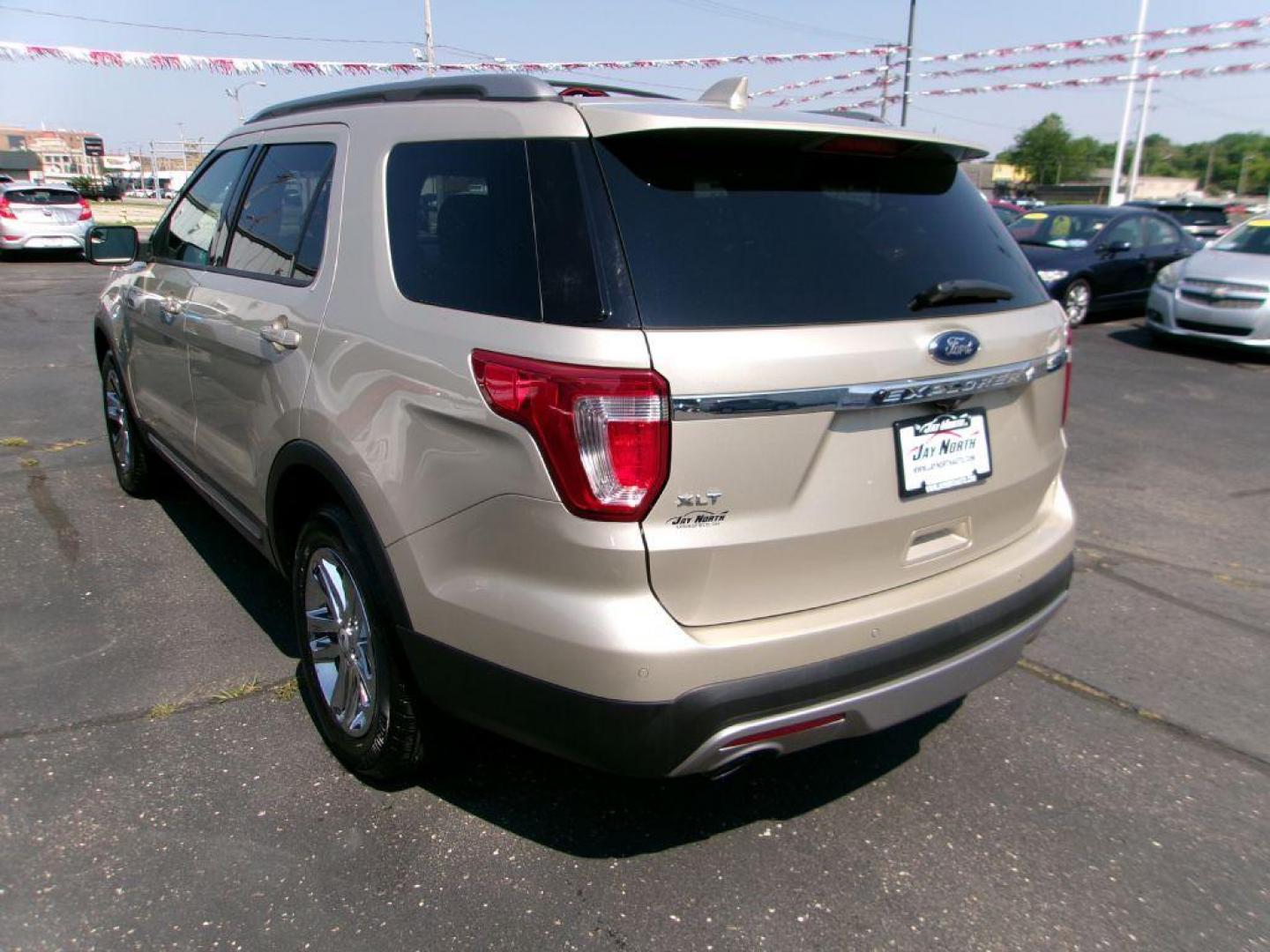 2017 GOLD FORD EXPLORER XLT (1FM5K7D85HG) with an 3.5L engine, Automatic transmission, located at 501 E. Columbia St., Springfield, OH, 45503, (800) 262-7122, 39.925262, -83.801796 - Photo#5