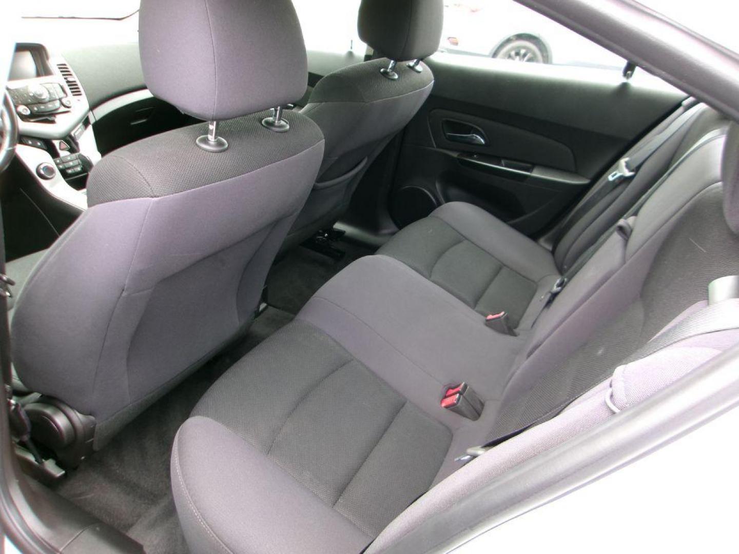 2014 WHITE CHEVROLET CRUZE LT (1G1PC5SB9E7) with an 1.4L engine, Automatic transmission, located at 501 E. Columbia St., Springfield, OH, 45503, (800) 262-7122, 39.925262, -83.801796 - *** New Tires *** New Pads and Rotors *** Serviced and Detailed *** LT *** Back Up Camera *** Remote Start *** Jay North Auto has offered hand picked vehicles since 1965! Our customer's enjoy a NO pressure buying experience with a small town feel. All of our vehicles get fully inspected and det - Photo#8