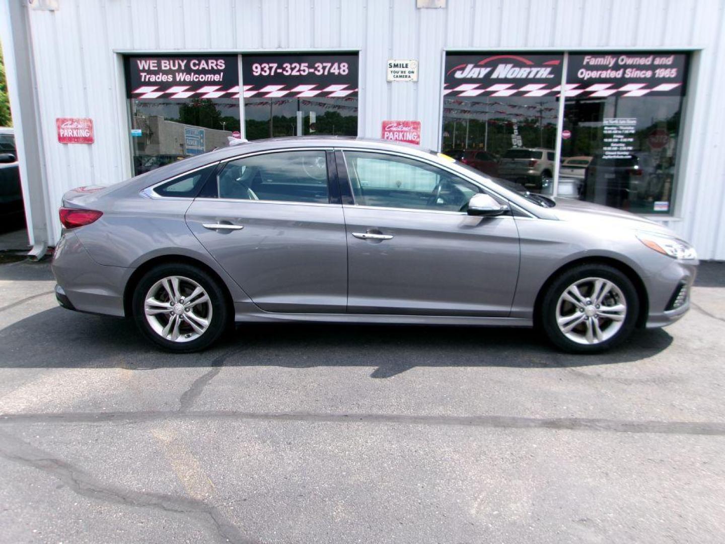 2019 GRAY HYUNDAI SONATA LIMITED (5NPE34AF0KH) with an 2.4L engine, Automatic transmission, located at 501 E. Columbia St., Springfield, OH, 45503, (800) 262-7122, 39.925262, -83.801796 - ***Clean Carfax***Limited***Heated and Cooled Seats***Sunroof***Blind Spot***Apple and Android Auto***Serviced and Datailed*** Jay North Auto has offered hand picked vehicles since 1965! Our customer's enjoy a NO pressure buying experience with a small town feel. All of our vehicles get fully in - Photo#1