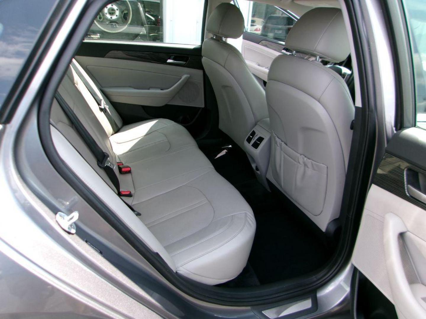 2019 GRAY HYUNDAI SONATA LIMITED (5NPE34AF0KH) with an 2.4L engine, Automatic transmission, located at 501 E. Columbia St., Springfield, OH, 45503, (800) 262-7122, 39.925262, -83.801796 - ***Clean Carfax***Limited***Heated and Cooled Seats***Sunroof***Blind Spot***Apple and Android Auto***Serviced and Datailed*** Jay North Auto has offered hand picked vehicles since 1965! Our customer's enjoy a NO pressure buying experience with a small town feel. All of our vehicles get fully in - Photo#14