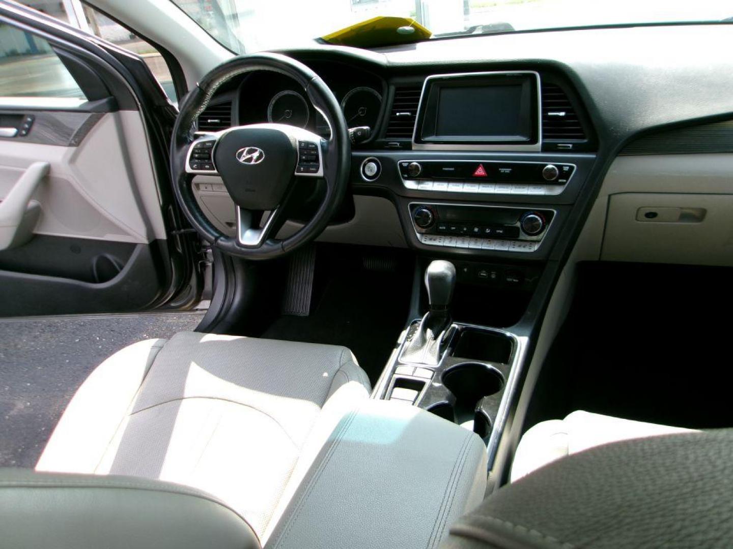 2019 GRAY HYUNDAI SONATA LIMITED (5NPE34AF0KH) with an 2.4L engine, Automatic transmission, located at 501 E. Columbia St., Springfield, OH, 45503, (800) 262-7122, 39.925262, -83.801796 - ***Clean Carfax***Limited***Heated and Cooled Seats***Sunroof***Blind Spot***Apple and Android Auto***Serviced and Datailed*** Jay North Auto has offered hand picked vehicles since 1965! Our customer's enjoy a NO pressure buying experience with a small town feel. All of our vehicles get fully in - Photo#15