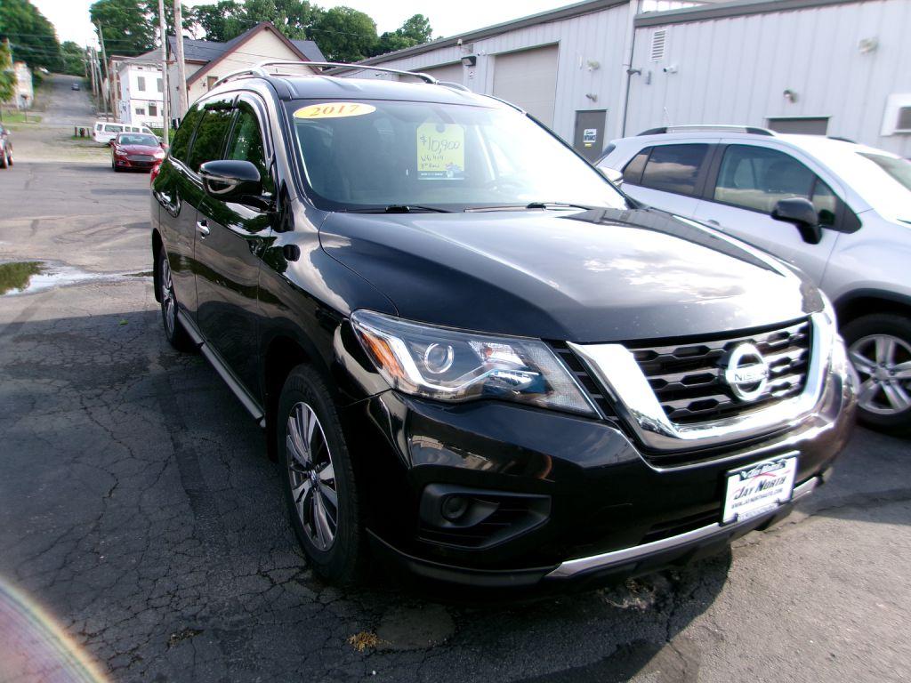 photo of 2017 NISSAN PATHFINDER S