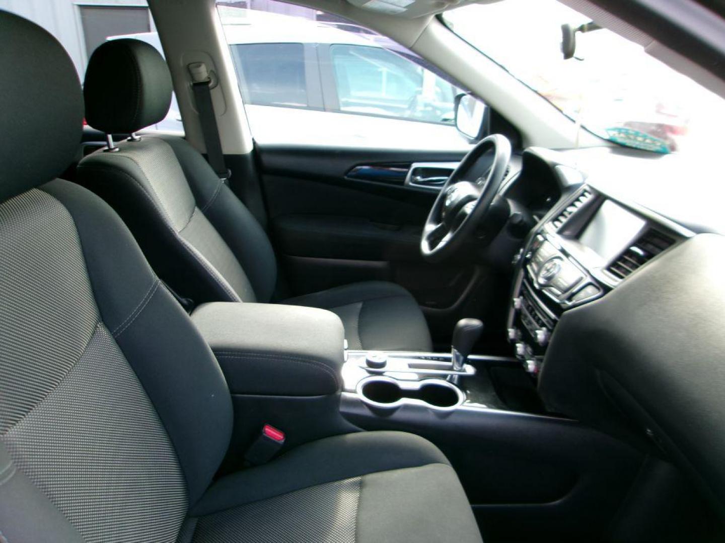 2017 BLACK NISSAN PATHFINDER S (5N1DR2MM1HC) with an 3.5L engine, Continuously Variable transmission, located at 501 E. Columbia St., Springfield, OH, 45503, (800) 262-7122, 39.925262, -83.801796 - *** New Tires *** V6 4x4 *** Third row seating *** New Brakes *** Serviced and Detailed *** Jay North Auto has offered hand picked vehicles since 1965! Our customer's enjoy a NO pressure buying experience with a small town feel. All of our vehicles get fully inspected and detailed. We are a pref - Photo#16