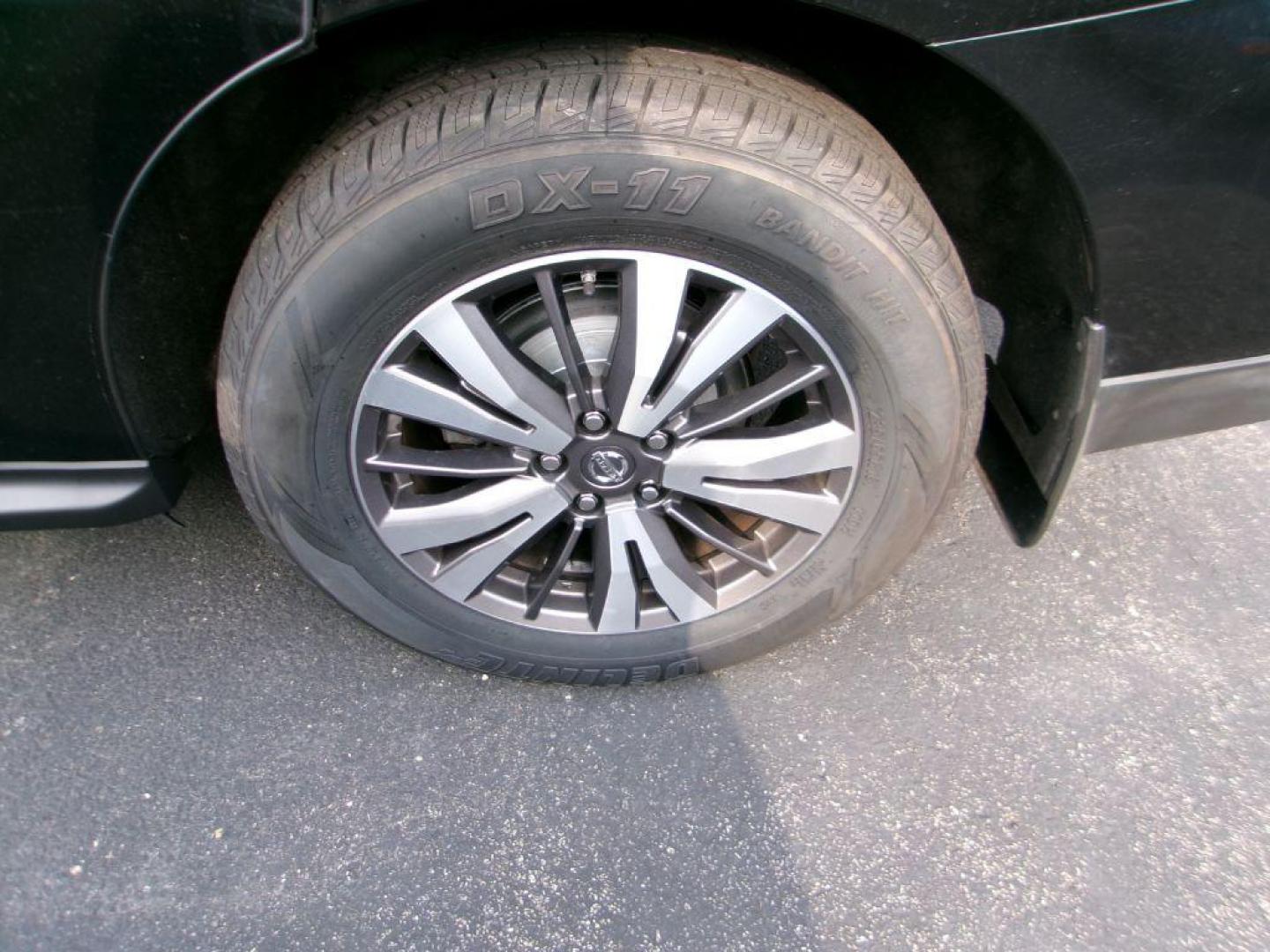 2017 BLACK NISSAN PATHFINDER S (5N1DR2MM1HC) with an 3.5L engine, Continuously Variable transmission, located at 501 E. Columbia St., Springfield, OH, 45503, (800) 262-7122, 39.925262, -83.801796 - *** New Tires *** V6 4x4 *** Third row seating *** New Brakes *** Serviced and Detailed *** Jay North Auto has offered hand picked vehicles since 1965! Our customer's enjoy a NO pressure buying experience with a small town feel. All of our vehicles get fully inspected and detailed. We are a pref - Photo#17