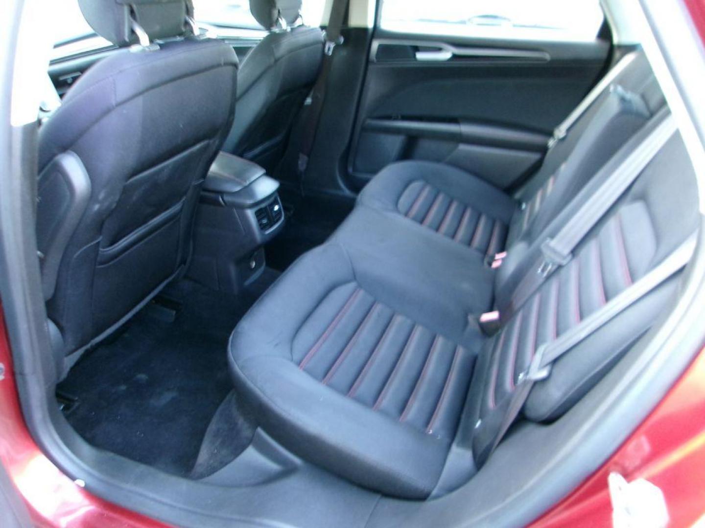 2014 RED FORD FUSION SE (3FA6P0H74ER) with an 2.5L engine, Automatic transmission, located at 501 E. Columbia St., Springfield, OH, 45503, (800) 262-7122, 39.925262, -83.801796 - *** SE Appearance Package *** Moonroof *** Serviced and Detailed *** 2.5L w/6 speed Automatic *** Jay North Auto has offered hand picked vehicles since 1965! Our customer's enjoy a NO pressure buying experience with a small town feel. All of our vehicles get fully inspected and detailed. We are - Photo#3