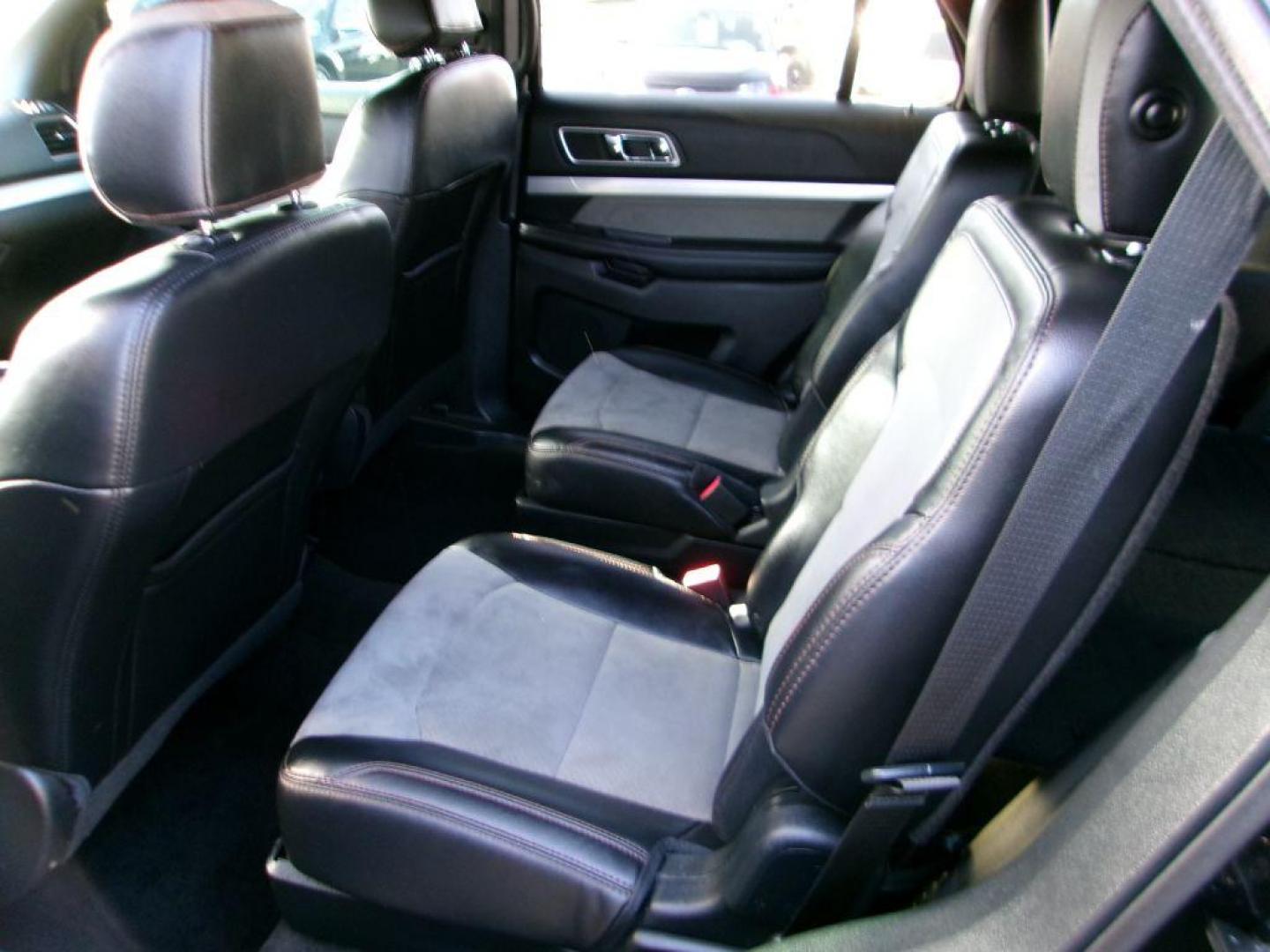 2017 BLACK FORD EXPLORER XLT (1FM5K8D82HG) with an 3.5L engine, Automatic transmission, located at 501 E. Columbia St., Springfield, OH, 45503, (800) 262-7122, 39.925262, -83.801796 - *** LOADED XLT SPORT *** 3.5L V6 *** 4wd *** Premium Audio w/9 Speakers *** Leather *** Twin Panel Moonroof *** Sport App PKG *** 20'' Magnetic Wheels *** Blind Spot *** 26 Service Records on Clean CarFax *** Jay North Auto has offered hand picked vehicles since 1965! Our customer's enjoy a NO p - Photo#8