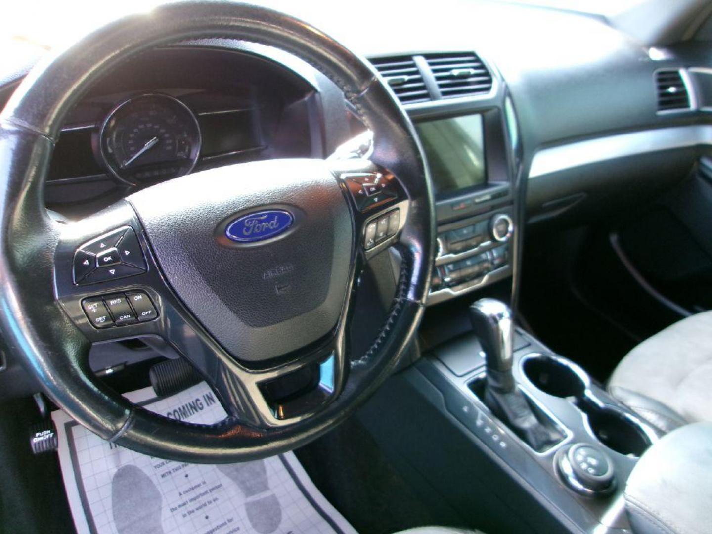 2017 BLACK FORD EXPLORER XLT (1FM5K8D82HG) with an 3.5L engine, Automatic transmission, located at 501 E. Columbia St., Springfield, OH, 45503, (800) 262-7122, 39.925262, -83.801796 - *** LOADED XLT SPORT *** 3.5L V6 *** 4wd *** Premium Audio w/9 Speakers *** Leather *** Twin Panel Moonroof *** Sport App PKG *** 20'' Magnetic Wheels *** Blind Spot *** 26 Service Records on Clean CarFax *** Jay North Auto has offered hand picked vehicles since 1965! Our customer's enjoy a NO p - Photo#13