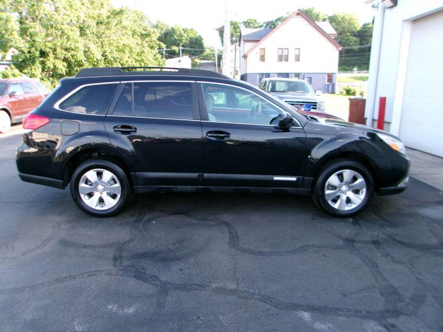 2011 BLACK SUBARU OUTBACK 3.6R LIMITED (4S4BRELC2B2) with an 3.6L engine, Automatic transmission, located at 501 E. Columbia St., Springfield, OH, 45503, (800) 262-7122, 39.925262, -83.801796 - *** 1 Owner w/ Clean CarFax *** 27 Service Records *** Limited *** 3.6L AWD *** Serviced and Detailed *** Jay North Auto has offered hand picked vehicles since 1965! Our customer's enjoy a NO pressure buying experience with a small town feel. All of our vehicles get fully inspected and detailed - Photo#1