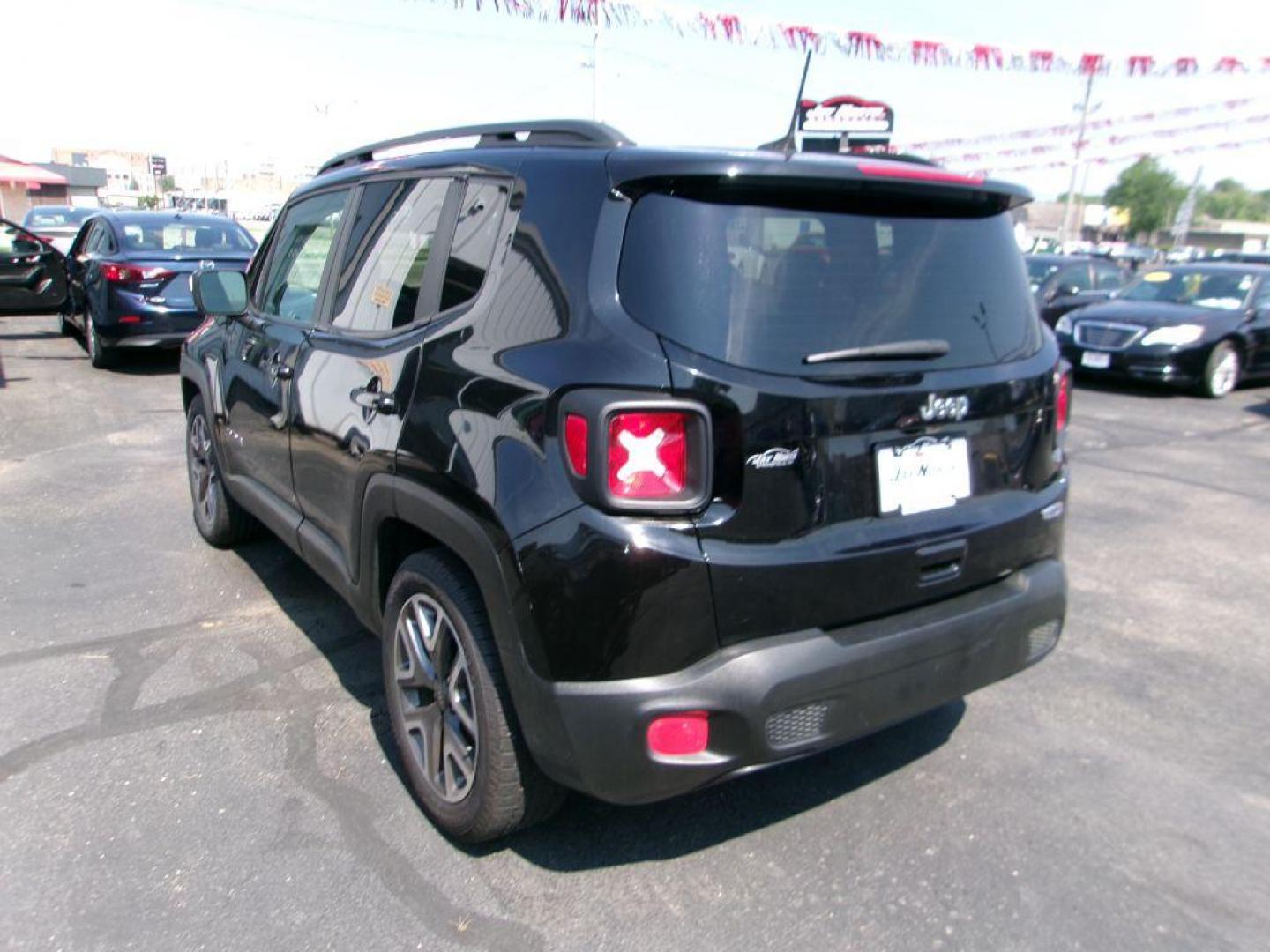 2018 BLACK JEEP RENEGADE LATITUDE (ZACCJABB9JP) with an 2.4L engine, Automatic transmission, located at 501 E. Columbia St., Springfield, OH, 45503, (800) 262-7122, 39.925262, -83.801796 - ***New Front Brake Pads and Rotors***New Tires***New Spark Plugs***Latitude***Apple and Android Auto***Remote Start***Serviced and Detailed*** Jay North Auto has offered hand picked vehicles since 1965! Our customer's enjoy a NO pressure buying experience with a small town feel. All of our veh - Photo#5