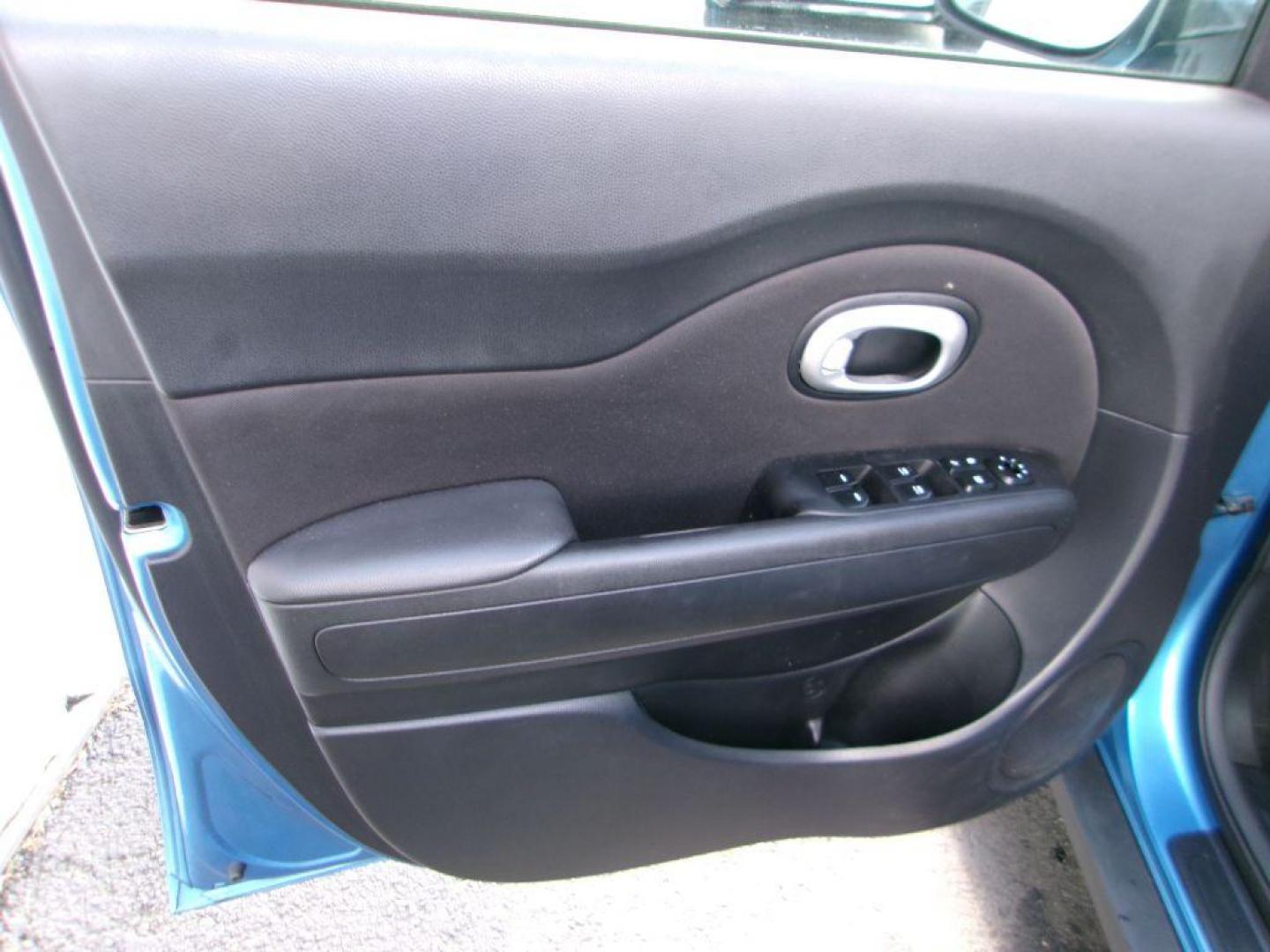 2016 BLUE KIA SOUL + (KNDJP3A50G7) with an 2.0L engine, Automatic transmission, located at 501 E. Columbia St., Springfield, OH, 45503, (800) 262-7122, 39.925262, -83.801796 - ***Clean Carfax***New Front and Rear Brake Pads and Rotors***New Front Calipers***Soul +***Serviced and Detailed*** Jay North Auto has offered hand picked vehicles since 1965! Our customer's enjoy a NO pressure buying experience with a small town feel. All of our vehicles get fully inspected a - Photo#7
