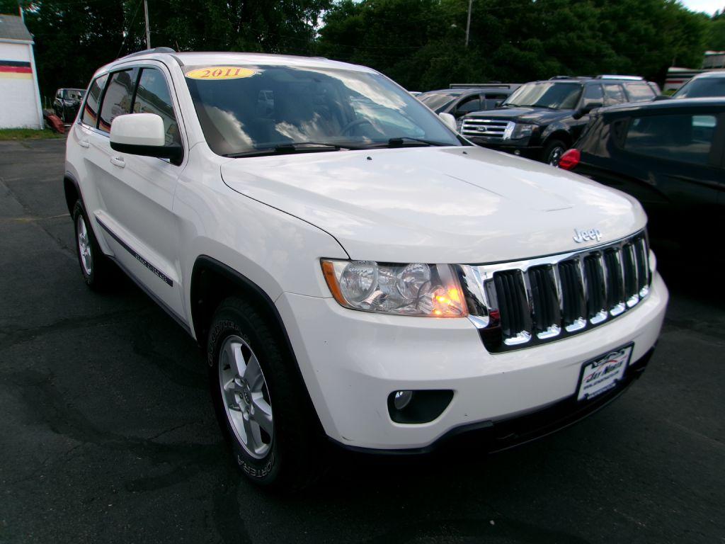 photo of 2011 JEEP GRAND CHEROKEE LAREDO