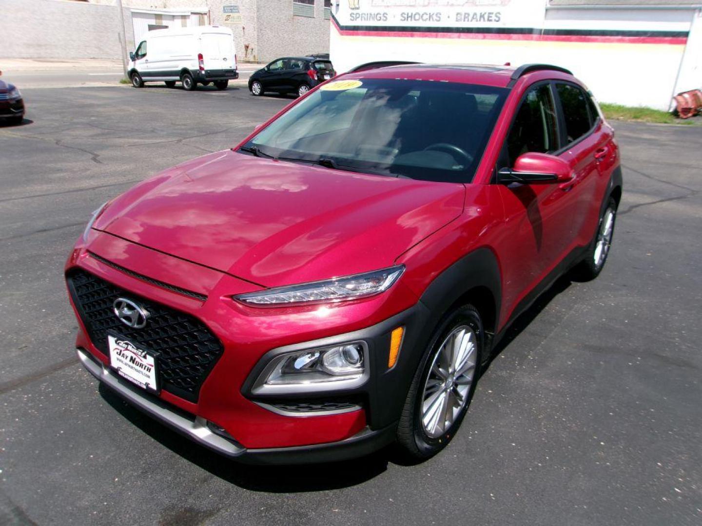 2019 RED HYUNDAI KONA SEL (KM8K62AA5KU) with an 2.0L engine, Automatic transmission, located at 501 E. Columbia St., Springfield, OH, 45503, (800) 262-7122, 39.925262, -83.801796 - *** New Tires *** 1 Owner w/ Clean Car Fax and 21 Service Records *** Moonroof *** Infinity Audio *** New Brakes *** Serviced and Detailed *** 17'' Alloy Wheels and 215/55R17 Tires Automatic On/Off Headlights; LED Daytime Running Lights Bodycolor Rear Spoiler w/ Brake Light; Roof Side Ra - Photo#3