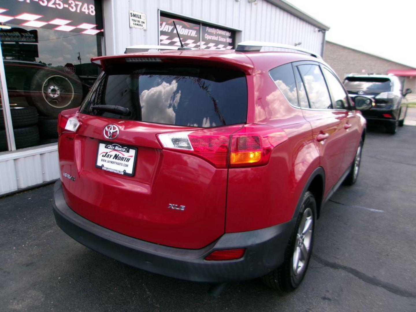 2015 RED TOYOTA RAV4 XLE (JTMWFREV9FD) with an 2.5L engine, Automatic transmission, located at 501 E. Columbia St., Springfield, OH, 45503, (800) 262-7122, 39.925262, -83.801796 - Photo#5