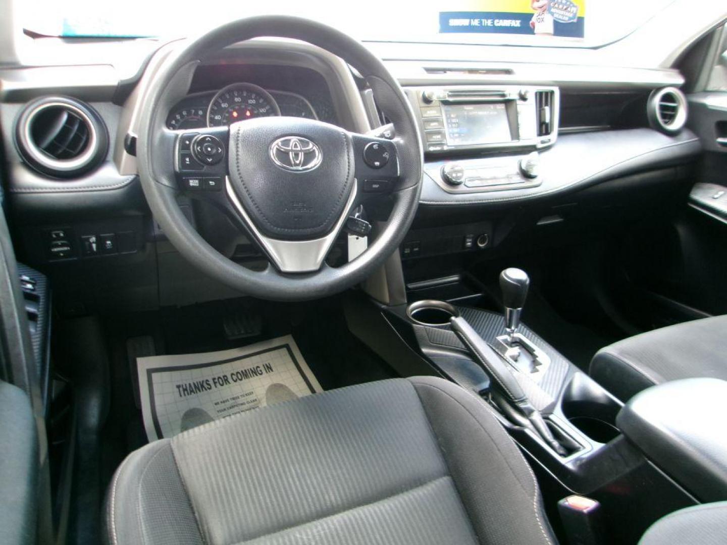 2015 RED TOYOTA RAV4 XLE (JTMWFREV9FD) with an 2.5L engine, Automatic transmission, located at 501 E. Columbia St., Springfield, OH, 45503, (800) 262-7122, 39.925262, -83.801796 - Photo#9