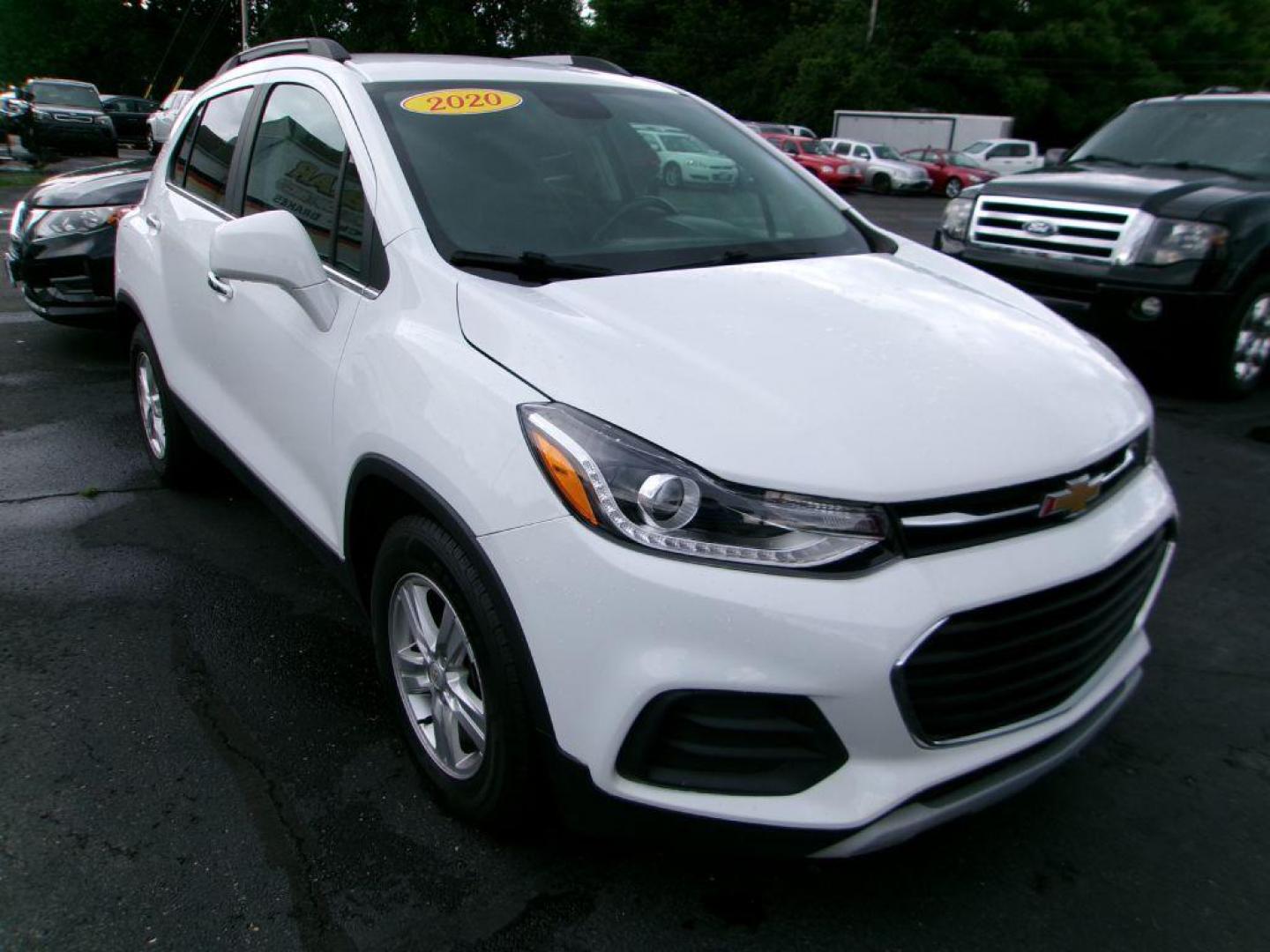 2020 WHITE CHEVROLET TRAX 1LT (KL7CJLSB5LB) with an 1.4L engine, Automatic transmission, located at 501 E. Columbia St., Springfield, OH, 45503, (800) 262-7122, 39.925262, -83.801796 - ***1LT***Android and Apple Carplay***Remote Start***Power Seat***FWD***Serviced and Detailed*** Jay North Auto has offered hand picked vehicles since 1965! Our customer's enjoy a NO pressure buying experience with a small town feel. All of our vehicles get fully inspected and detailed. We are a - Photo#0