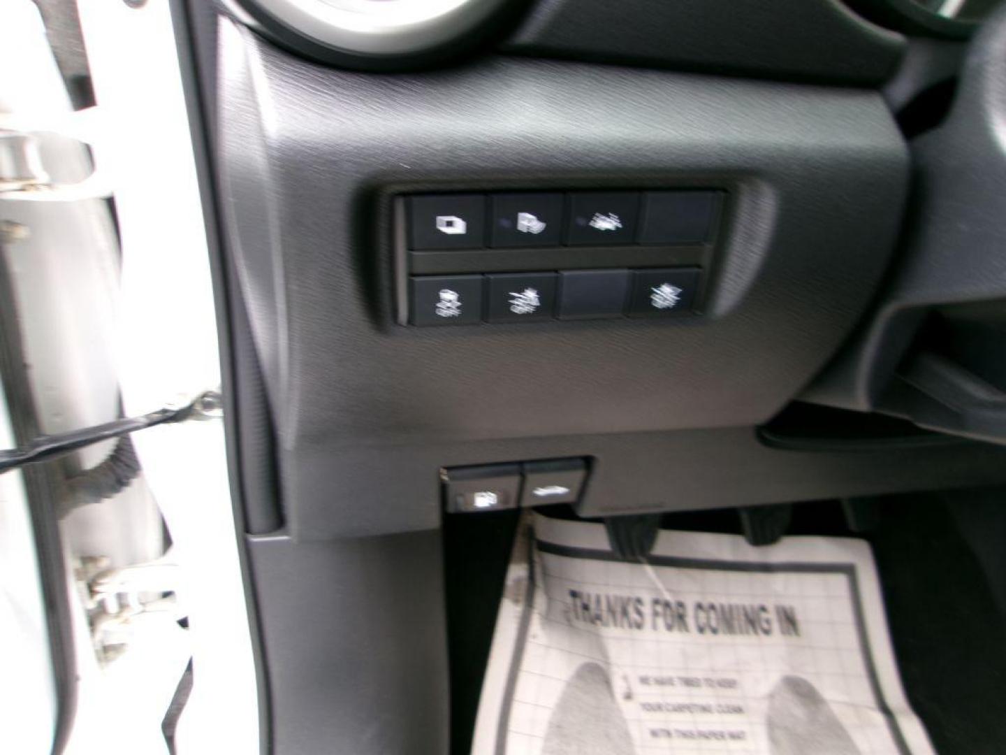 2020 WHITE NISSAN VERSA S (3N1CN8BV0LL) with an 1.6L engine, 5-Speed Manual transmission, located at 501 E. Columbia St., Springfield, OH, 45503, (800) 262-7122, 39.925262, -83.801796 - *** Serviced and Detailed *** Back Up Camera *** 5 Speed Manual *** Like New Tires *** Lane Departure Warning *** Automatic Emergency Braking *** Rear Auto Braking *** Push Button Start *** Jay North Auto has offered hand picked vehicles since 1965! Our customer's enjoy a NO pressure buying expe - Photo#8