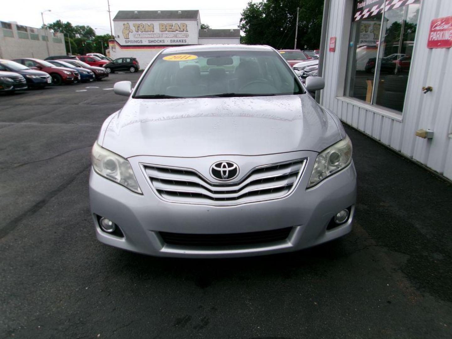 2011 SILVER TOYOTA CAMRY XLE (4T4BF3EK6BR) with an 2.5L engine, Automatic transmission, located at 501 E. Columbia St., Springfield, OH, 45503, (800) 262-7122, 39.925262, -83.801796 - *** New Tires *** Leather *** Moonroof *** XLE *** FWD 2.5L *** Serviced and Detailed *** New Front Brakes *** Jay North Auto has offered hand picked vehicles since 1965! Our customer's enjoy a NO pressure buying experience with a small town feel. All of our vehicles get fully inspected and det - Photo#1