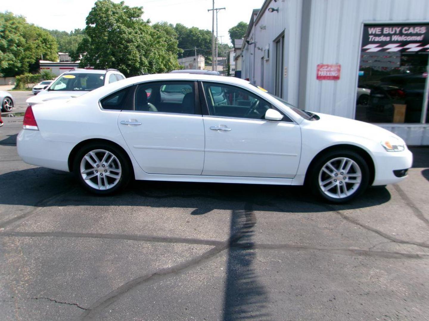 2015 WHITE CHEVROLET IMPALA LIMITED LTZ (2G1WC5E32F1) with an 3.6L engine, Automatic transmission, located at 501 E. Columbia St., Springfield, OH, 45503, (800) 262-7122, 39.925262, -83.801796 - *** LTZ *** Leather *** Bose Audio *** Moonroof *** Remote Start *** Clean CarFax w/ great Service History *** NICE *** Serviced and Detailed *** Jay North Auto has offered hand picked vehicles since 1965! Our customer's enjoy a NO pressure buying experience with a small town feel. All of our v - Photo#1
