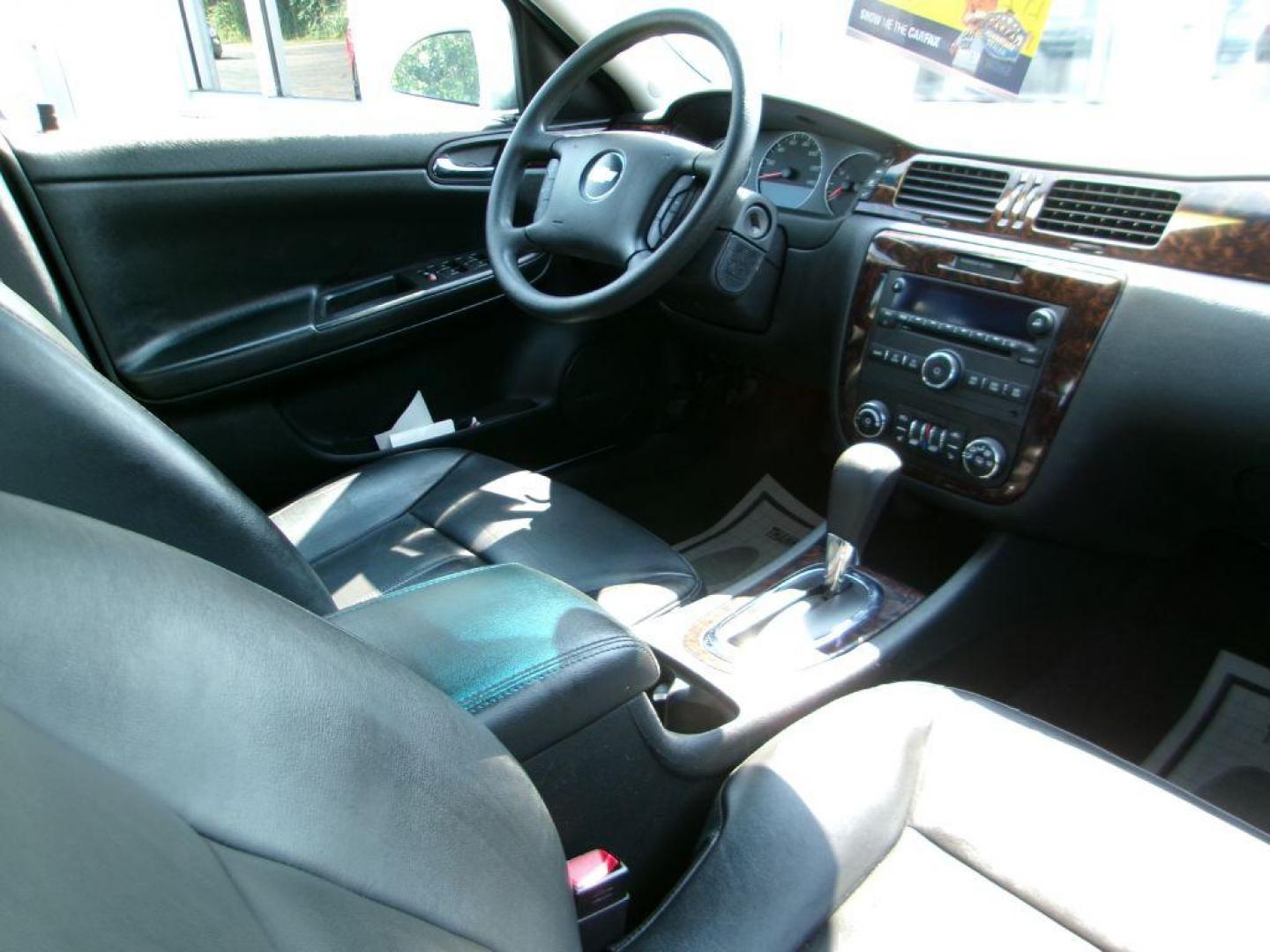 2015 WHITE CHEVROLET IMPALA LIMITED LTZ (2G1WC5E32F1) with an 3.6L engine, Automatic transmission, located at 501 E. Columbia St., Springfield, OH, 45503, (800) 262-7122, 39.925262, -83.801796 - *** LTZ *** Leather *** Bose Audio *** Moonroof *** Remote Start *** Clean CarFax w/ great Service History *** NICE *** Serviced and Detailed *** Jay North Auto has offered hand picked vehicles since 1965! Our customer's enjoy a NO pressure buying experience with a small town feel. All of our v - Photo#15