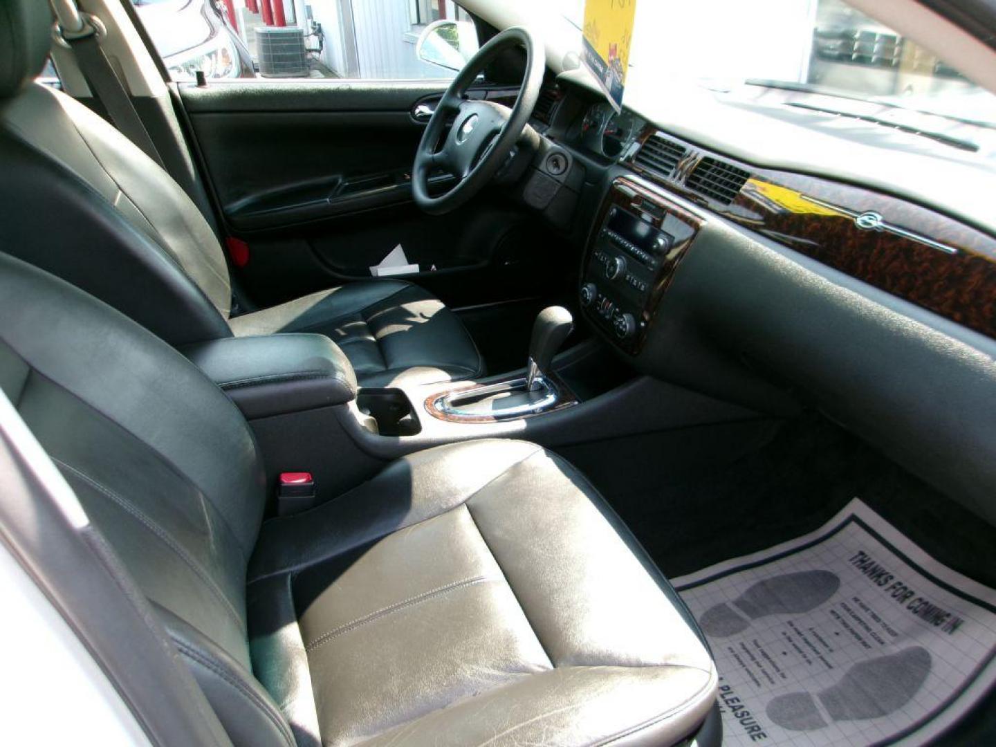2015 WHITE CHEVROLET IMPALA LIMITED LTZ (2G1WC5E32F1) with an 3.6L engine, Automatic transmission, located at 501 E. Columbia St., Springfield, OH, 45503, (800) 262-7122, 39.925262, -83.801796 - *** LTZ *** Leather *** Bose Audio *** Moonroof *** Remote Start *** Clean CarFax w/ great Service History *** NICE *** Serviced and Detailed *** Jay North Auto has offered hand picked vehicles since 1965! Our customer's enjoy a NO pressure buying experience with a small town feel. All of our v - Photo#16