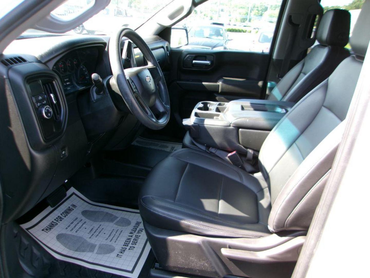 2020 WHITE CHEVROLET SILVERADO 1500 EXTENDED CAB (1GCRWAEH6LZ) with an 4.3L engine, Automatic transmission, located at 501 E. Columbia St., Springfield, OH, 45503, (800) 262-7122, 39.925262, -83.801796 - *** 4.3L V6 *** Serviced and Detailed *** WT Convenience package *** Cruise *** Corner step Bumper *** CarPlay *** Jay North Auto has offered hand picked vehicles since 1965! Our customer's enjoy a NO pressure buying experience with a small town feel. All of our vehicles get fully inspected and - Photo#10