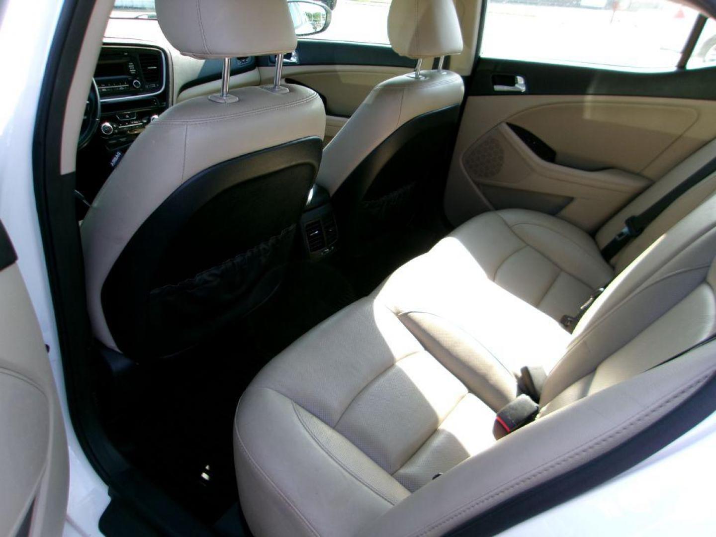 2015 WHITE KIA OPTIMA EX (5XXGN4A75FG) with an 2.4L engine, Automatic transmission, located at 501 E. Columbia St., Springfield, OH, 45503, (800) 262-7122, 39.925262, -83.801796 - Photo#8