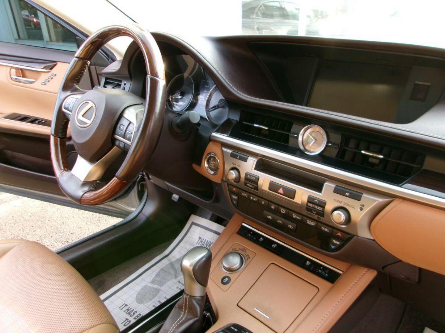 2018 SILVER LEXUS ES 350 (58ABK1GGXJU) with an 3.5L engine, Automatic transmission, located at 501 E. Columbia St., Springfield, OH, 45503, (800) 262-7122, 39.925262, -83.801796 - *** New Tires *** Moonroof *** Premium Leather *** Premium Audio *** Blind Spot *** Parking Radar *** Back Up Camera *** 3.5L V6 *** Serviced and Detailed *** Lane Departure *** Radar Cruise *** Navigation *** Jay North Auto has offered hand picked vehicles since 1965! Our customer's enjoy a NO - Photo#20