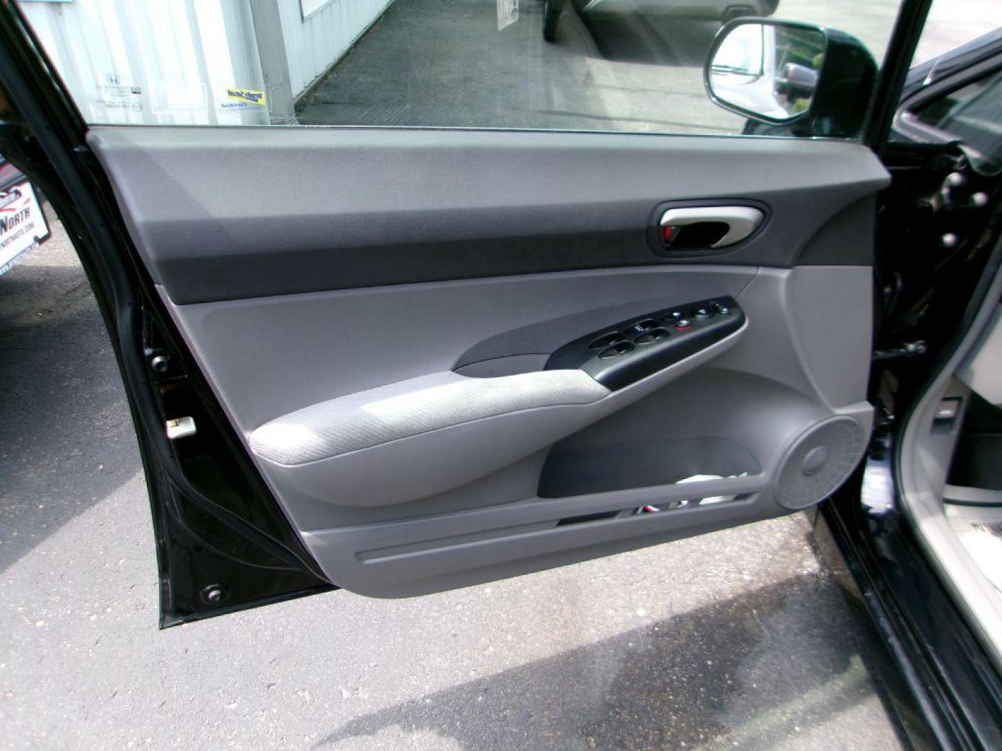 2009 BLACK HONDA CIVIC LX (2HGFA16579H) with an 1.8L engine, Automatic transmission, located at 501 E. Columbia St., Springfield, OH, 45503, (800) 262-7122, 39.925262, -83.801796 - ***1-Owner***Clean Carfax***LX***All New Tires***Detailed*** Jay North Auto has offered hand picked vehicles since 1965! Our customer's enjoy a NO pressure buying experience with a small town feel. All of our vehicles get fully inspected and detailed. We are a preferred dealer for many local cre - Photo#4