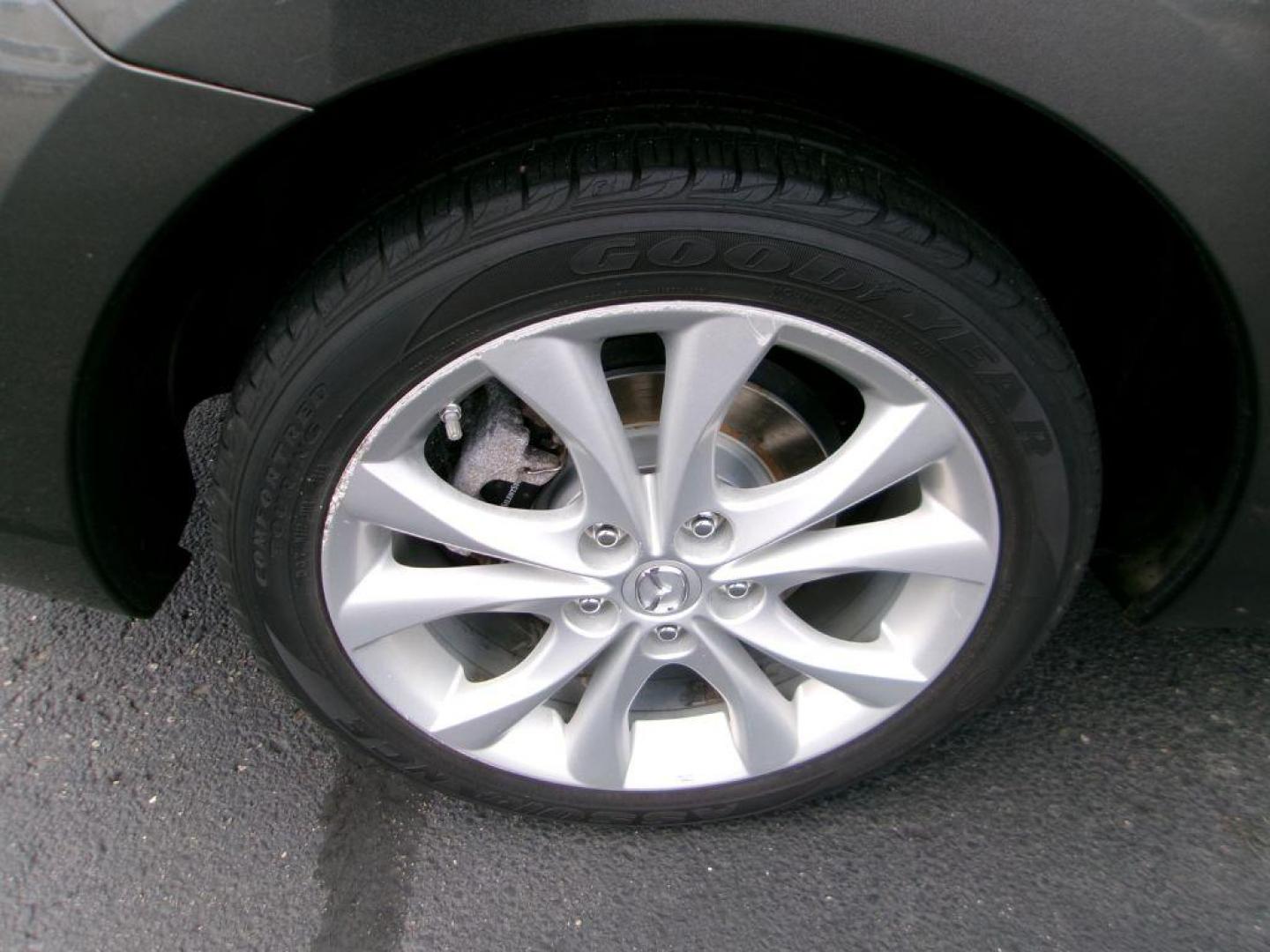 2010 GRAY MAZDA 3 S (JM1BL1S52A1) with an 2.5L engine, Automatic transmission, located at 501 E. Columbia St., Springfield, OH, 45503, (800) 262-7122, 39.925262, -83.801796 - ***New Front and Rear Brake Pads and Rotors***2.5L***Gas Saver***Serviced and Detailed*** Jay North Auto has offered hand picked vehicles since 1965! Our customer's enjoy a NO pressure buying experience with a small town feel. All of our vehicles get fully inspected and detailed. We are a pref - Photo#18