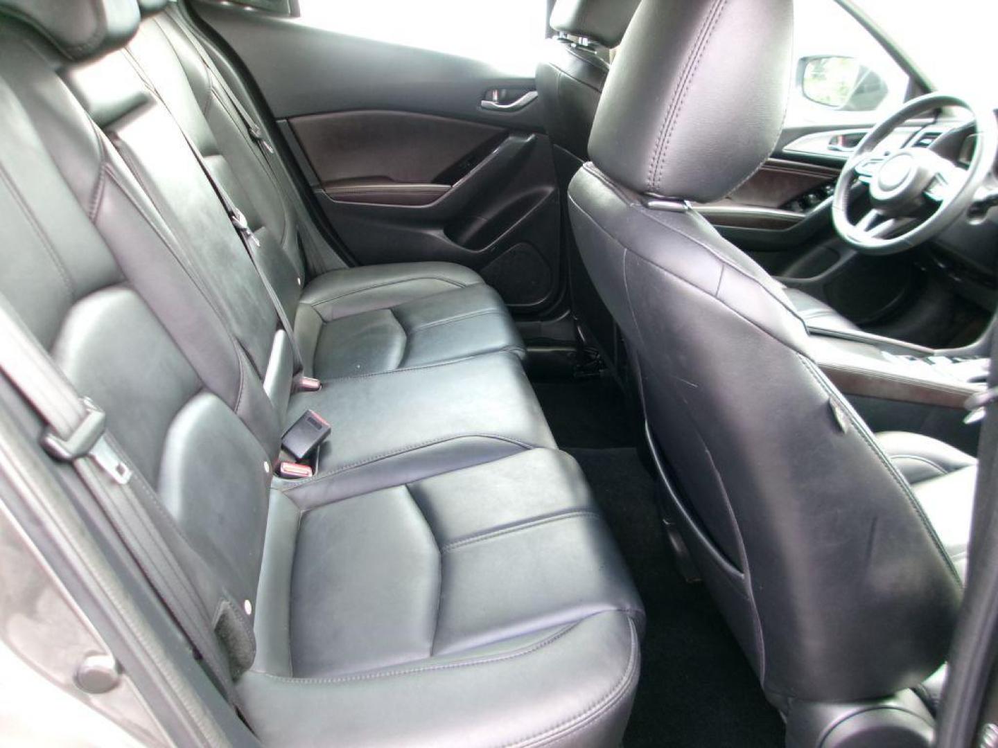 2018 GRAY MAZDA 3 TOURING (3MZBN1L36JM) with an 2.5L engine, Automatic transmission, located at 501 E. Columbia St., Springfield, OH, 45503, (800) 262-7122, 39.925262, -83.801796 - *** Leather w/ Heated Seats *** Serviced and Detailed *** Back Up Camera *** Touring *** NICE *** Jay North Auto has offered hand picked vehicles since 1965! Our customer's enjoy a NO pressure buying experience with a small town feel. All of our vehicles get fully inspected and detailed. We are - Photo#14