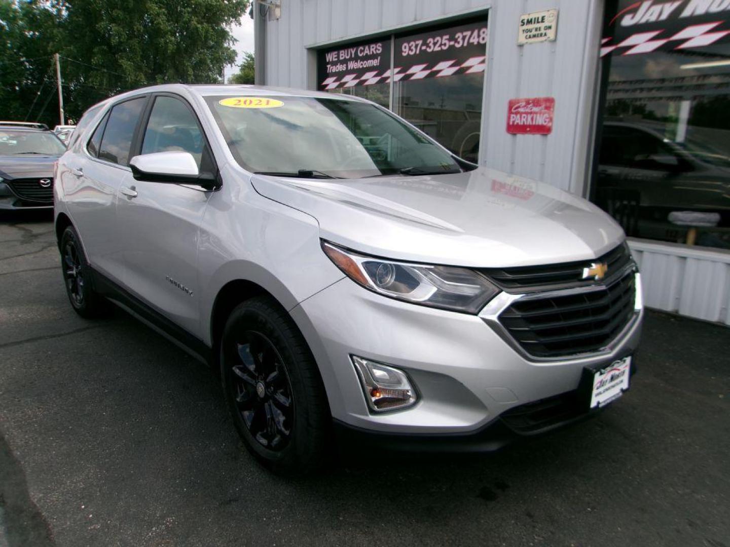2021 SILVER CHEVROLET EQUINOX LT (3GNAXJEV5MS) with an 1.5L engine, Automatic transmission, located at 501 E. Columbia St., Springfield, OH, 45503, (800) 262-7122, 39.925262, -83.801796 - *** New Tires *** Tune Up *** New Brakes *** Serviced and Detailed *** Back Up Camera *** Lane Departure Warning w/ Blind zone *** 28 MPG *** FWD *** Jay North Auto has offered hand picked vehicles since 1965! Our customer's enjoy a NO pressure buying experience with a small town feel. All of o - Photo#0