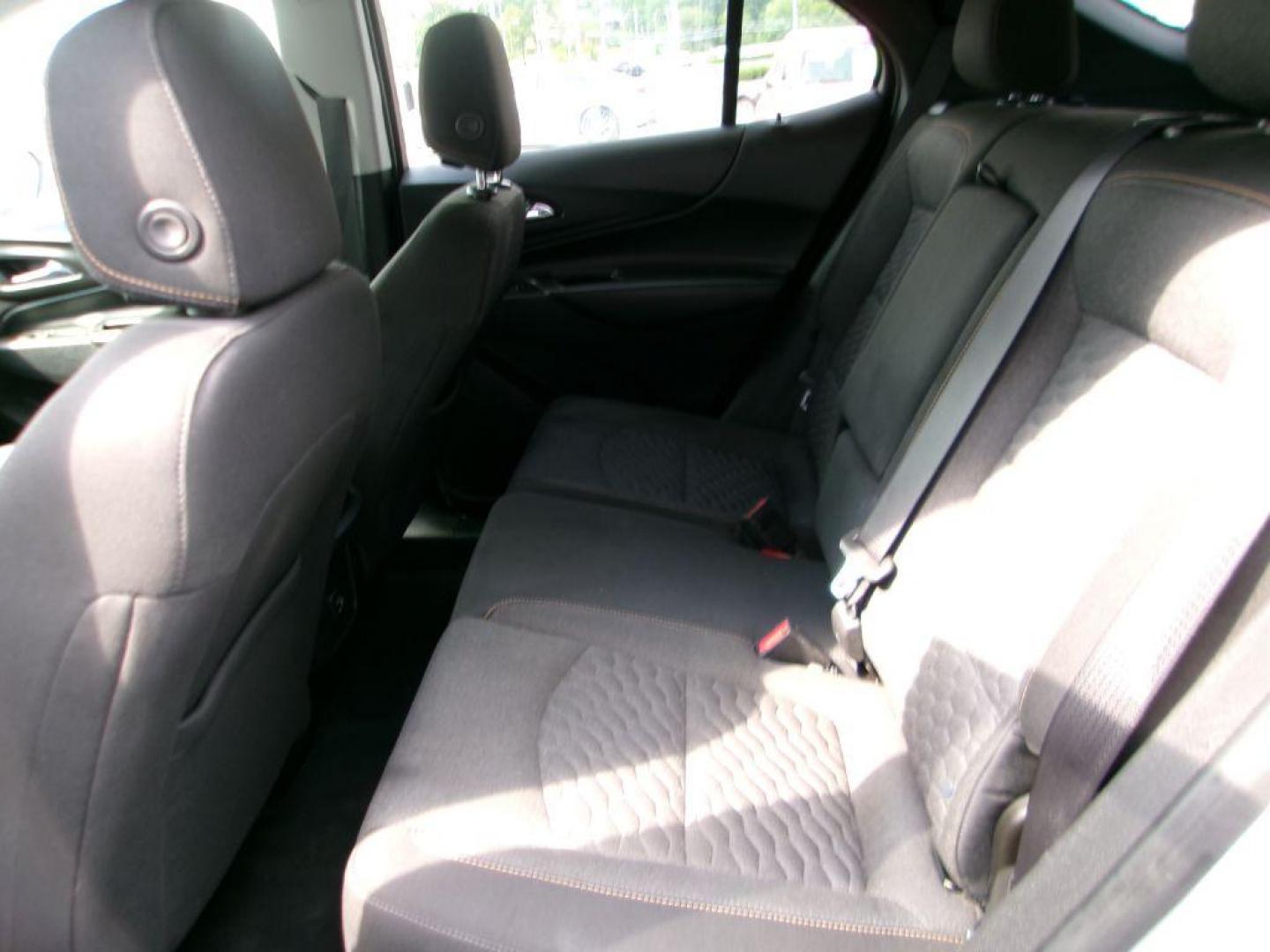 2021 SILVER CHEVROLET EQUINOX LT (3GNAXJEV5MS) with an 1.5L engine, Automatic transmission, located at 501 E. Columbia St., Springfield, OH, 45503, (800) 262-7122, 39.925262, -83.801796 - *** New Tires *** Tune Up *** New Brakes *** Serviced and Detailed *** Back Up Camera *** Lane Departure Warning w/ Blind zone *** 28 MPG *** FWD *** Jay North Auto has offered hand picked vehicles since 1965! Our customer's enjoy a NO pressure buying experience with a small town feel. All of o - Photo#11
