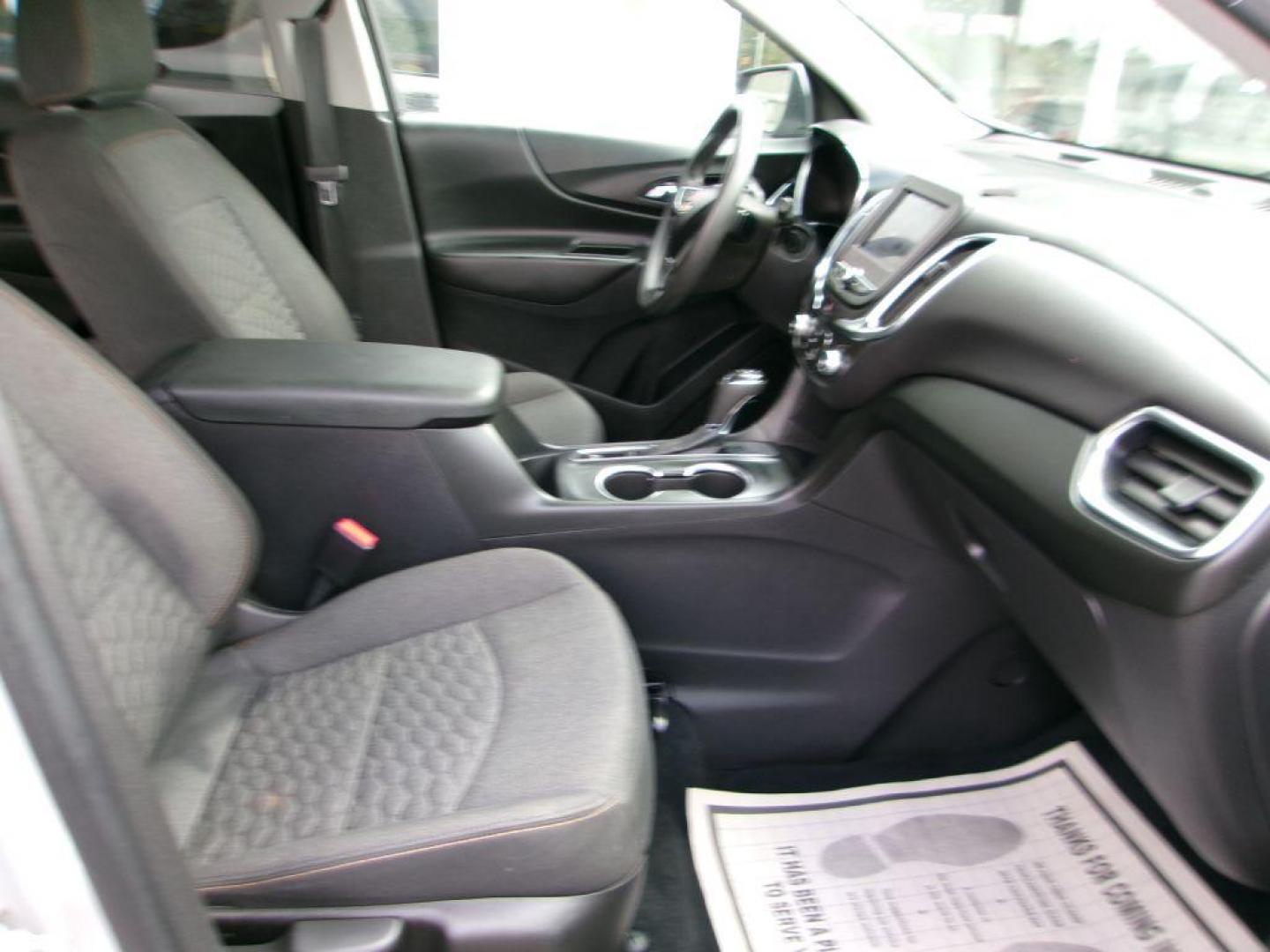 2021 SILVER CHEVROLET EQUINOX LT (3GNAXJEV5MS) with an 1.5L engine, Automatic transmission, located at 501 E. Columbia St., Springfield, OH, 45503, (800) 262-7122, 39.925262, -83.801796 - *** New Tires *** Tune Up *** New Brakes *** Serviced and Detailed *** Back Up Camera *** Lane Departure Warning w/ Blind zone *** 28 MPG *** FWD *** Jay North Auto has offered hand picked vehicles since 1965! Our customer's enjoy a NO pressure buying experience with a small town feel. All of o - Photo#16
