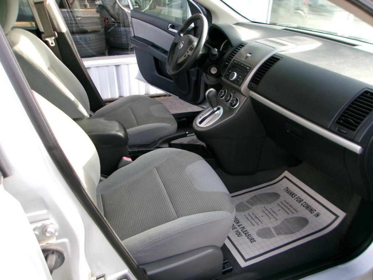 2012 SILVER NISSAN SENTRA 2.0 S (3N1AB6AP5CL) with an 2.0L engine, Continuously Variable transmission, located at 501 E. Columbia St., Springfield, OH, 45503, (800) 262-7122, 39.925262, -83.801796 - *** 24 Service Records On CarFax *** New Brakes *** Serviced and Detailed *** S *** FWD *** NICE!!! *** Jay North Auto has offered hand picked vehicles since 1965! Our customer's enjoy a NO pressure buying experience with a small town feel. All of our vehicles get fully inspected and detailed. - Photo#14
