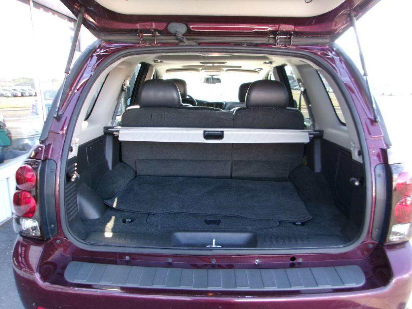 2007 MAROON CHEVROLET TRAILBLAZER LS (1GNDT13S572) with an 4.2L engine, Automatic transmission, located at 501 E. Columbia St., Springfield, OH, 45503, (800) 262-7122, 39.925262, -83.801796 - *** New Tires *** New Brakes *** Serviced and Detailed *** Local Trade *** 4wd *** Leather *** Moonroof *** Jay North Auto has offered hand picked vehicles since 1965! Our customer's enjoy a NO pressure buying experience with a small town feel. All of our vehicles get fully inspected and detail - Photo#8