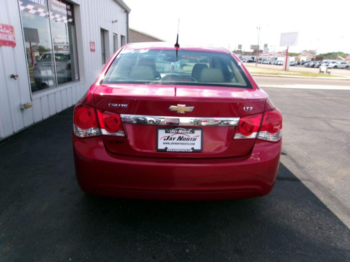 2014 RED CHEVROLET CRUZE LTZ (1G1PG5SB8E7) with an 1.4L engine, Automatic transmission, located at 501 E. Columbia St., Springfield, OH, 45503, (800) 262-7122, 39.925262, -83.801796 - Photo#4