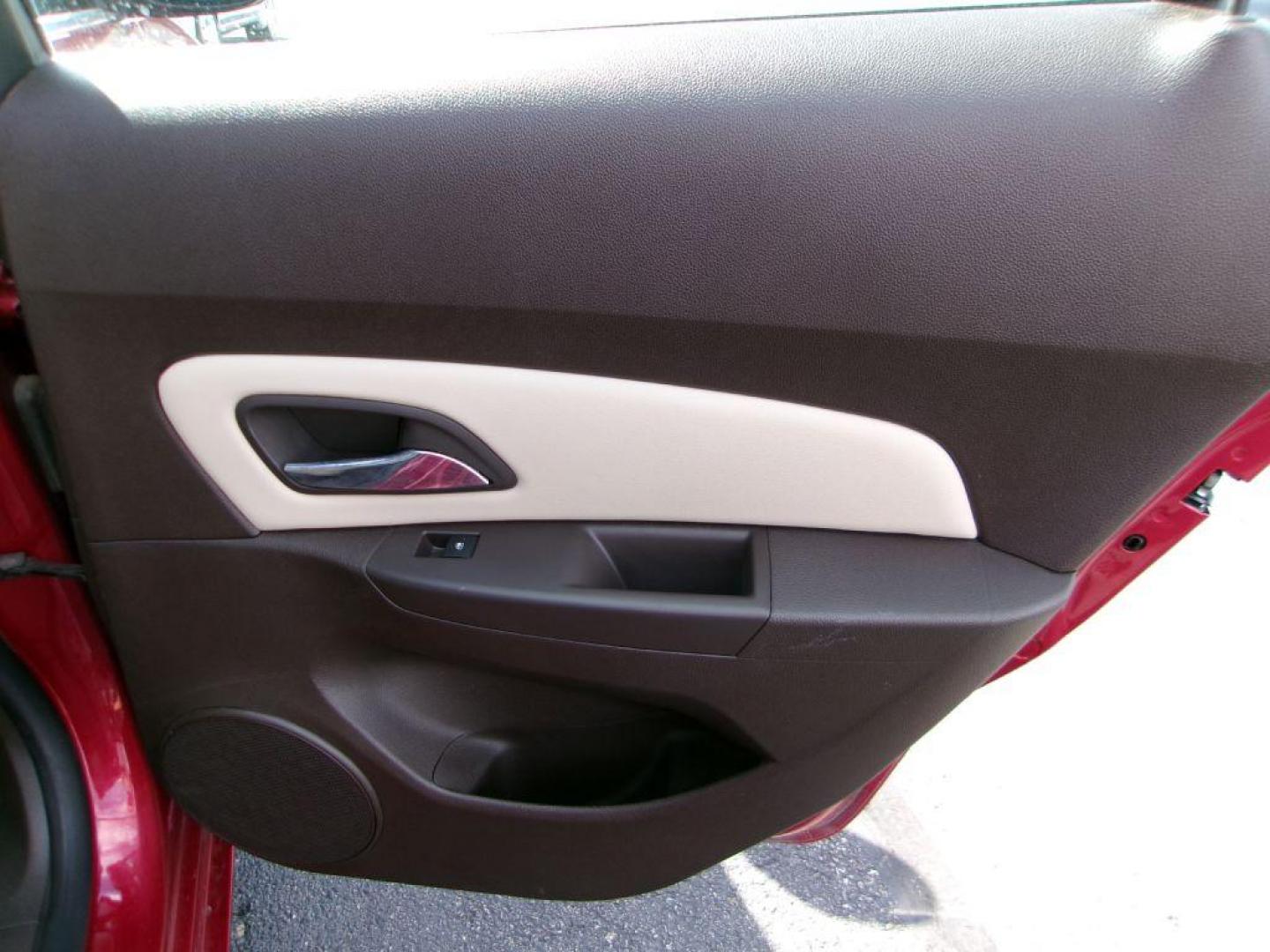2014 RED CHEVROLET CRUZE LTZ (1G1PG5SB8E7) with an 1.4L engine, Automatic transmission, located at 501 E. Columbia St., Springfield, OH, 45503, (800) 262-7122, 39.925262, -83.801796 - Photo#13