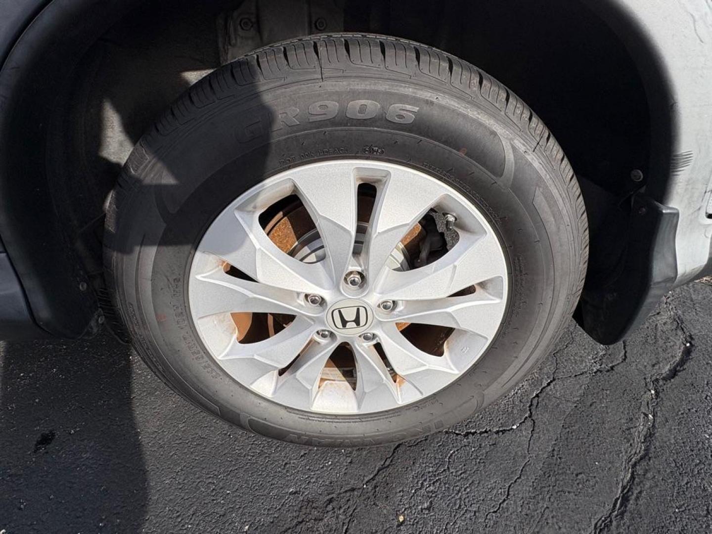 2012 SILVER HONDA CR-V EXL (2HKRM3H77CH) with an 2.4L engine, Automatic transmission, located at 501 E. Columbia St., Springfield, OH, 45503, (800) 262-7122, 39.925262, -83.801796 - *** New Tires*** Updated Timing w/ Honda Parts *** New Brakes *** Tune Up *** New Front Struts *** New Wipers *** New Battery *** Serviced and Detailed *** EXL *** FWD *** Jay North Auto has offered hand picked vehicles since 1965! Our customer's enjoy a NO pressure buying experience with a sma - Photo#20