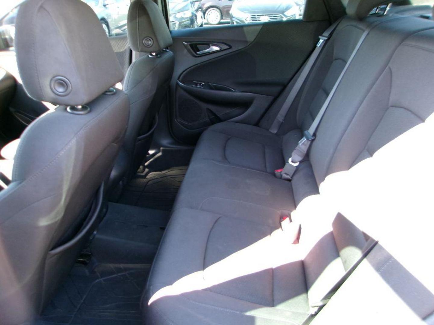 2020 GRAY CHEVROLET MALIBU RS (1G1ZG5ST2LF) with an 1.5L engine, Continuously Variable transmission, located at 501 E. Columbia St., Springfield, OH, 45503, (800) 262-7122, 39.925262, -83.801796 - Photo#11