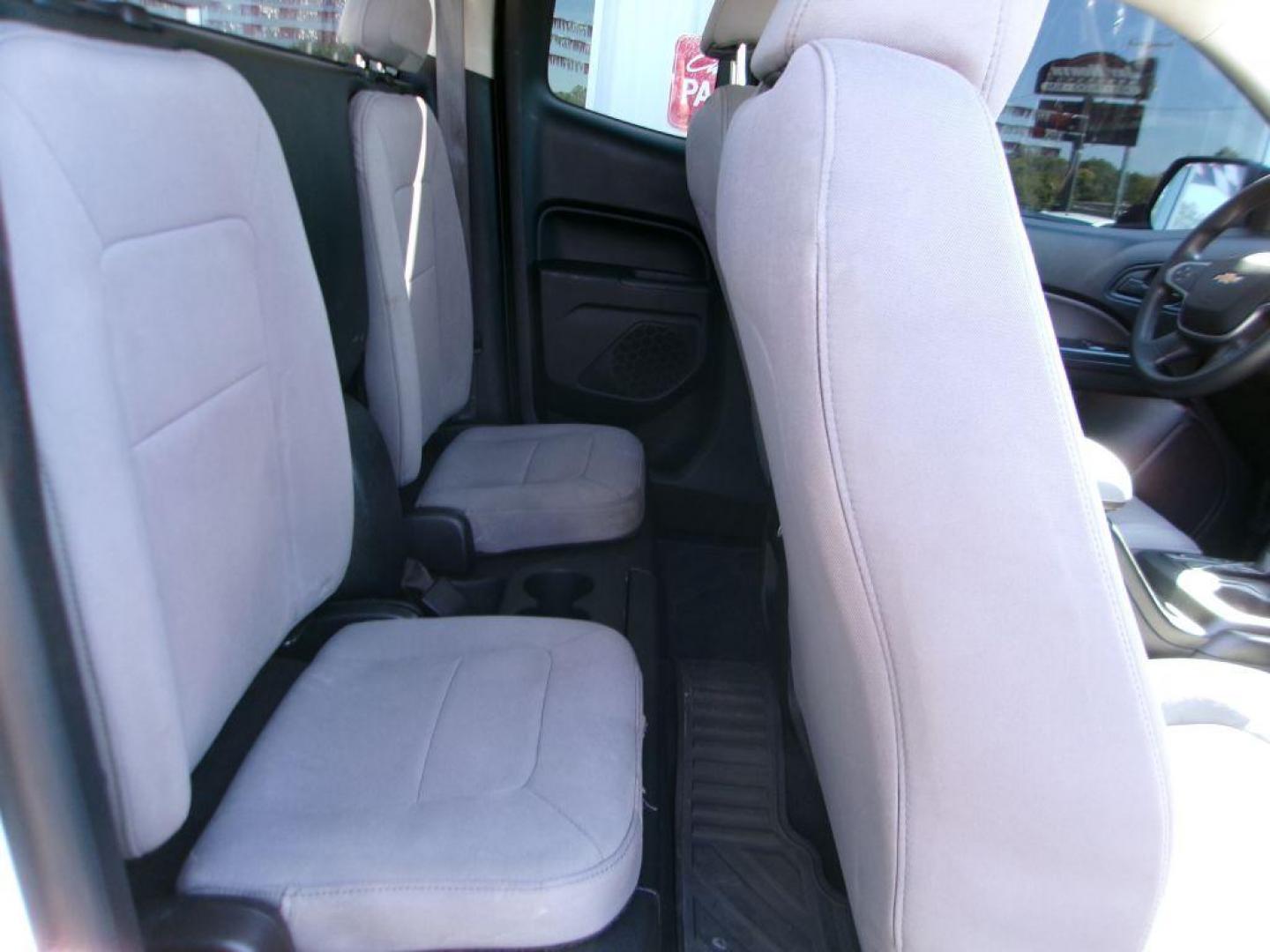 2020 WHITE CHEVROLET COLORADO WT EXT CAB (1GCHSBEA2L1) with an 2.5L engine, Automatic transmission, located at 501 E. Columbia St., Springfield, OH, 45503, (800) 262-7122, 39.925262, -83.801796 - ***1-Owner***Ext Cab***Work Truck***Rear Camera***New Tires***All New Pads and Rotors***Serviced and Detailed*** Jay North Auto has offered hand picked vehicles since 1965! Our customer's enjoy a NO pressure buying experience with a small town feel. All of our vehicles get fully inspected and - Photo#10