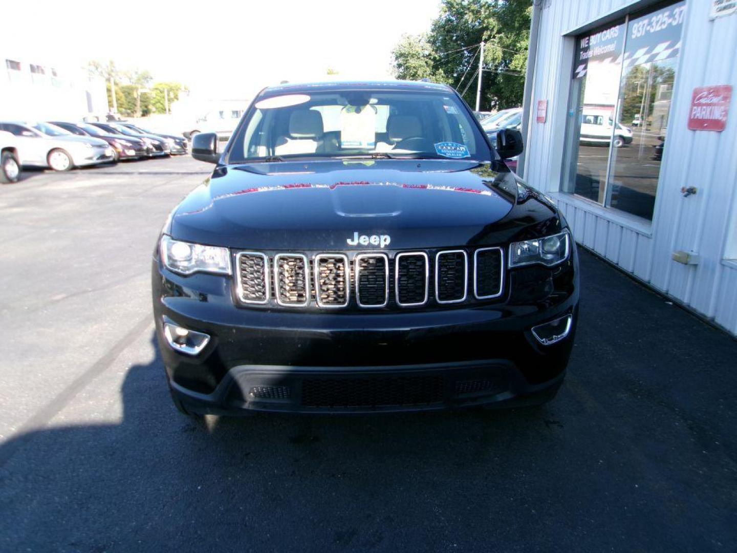 2020 BLACK JEEP GRAND CHEROKEE LAREDO (1C4RJFAG1LC) with an 3.6L engine, Automatic transmission, located at 501 E. Columbia St., Springfield, OH, 45503, (800) 262-7122, 39.925262, -83.801796 - ***Grand Cherokee***Lardeo E***Apple Carplay and Android Auto***4X4***Blind Spot***Cross-Path Detection***New Front and Rear Brake Pads and Rotors***New Tires***Serviced and Detailed*** Jay North Auto has offered hand picked vehicles since 1965! Our customer's enjoy a NO pressure buying experie - Photo#1
