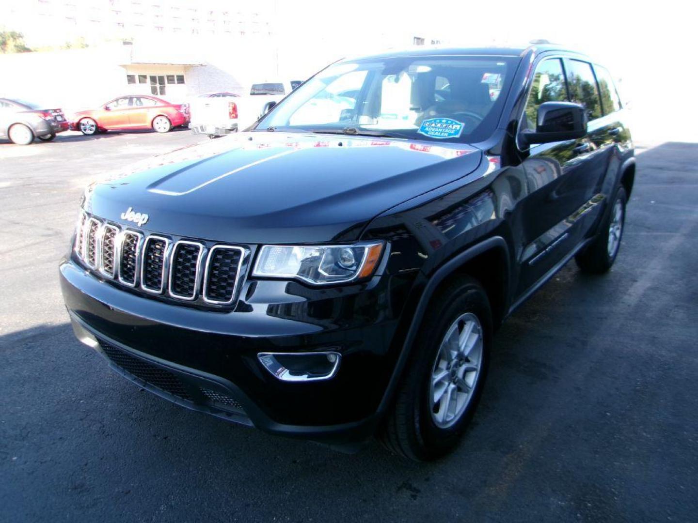 2020 BLACK JEEP GRAND CHEROKEE LAREDO (1C4RJFAG1LC) with an 3.6L engine, Automatic transmission, located at 501 E. Columbia St., Springfield, OH, 45503, (800) 262-7122, 39.925262, -83.801796 - ***Grand Cherokee***Lardeo E***Apple Carplay and Android Auto***4X4***Blind Spot***Cross-Path Detection***New Front and Rear Brake Pads and Rotors***New Tires***Serviced and Detailed*** Jay North Auto has offered hand picked vehicles since 1965! Our customer's enjoy a NO pressure buying experie - Photo#6