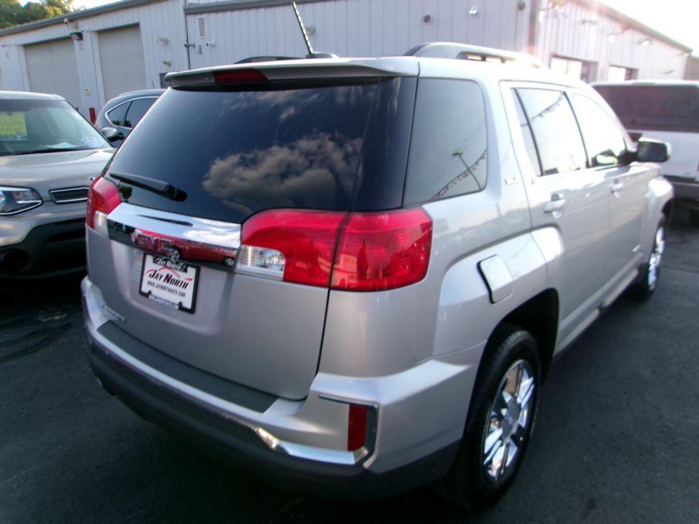 2016 SILVER GMC TERRAIN SLE (2GKALNEK4G6) with an 2.4L engine, Automatic transmission, located at 501 E. Columbia St., Springfield, OH, 45503, (800) 262-7122, 39.925262, -83.801796 - *** Updated Timing *** Tune Up *** Serviced *** SLE *** FWD *** 20 Service Records on Clean CarFax *** Jay North Auto has offered hand picked vehicles since 1965! Our customer's enjoy a NO pressure buying experience with a small town feel. All of our vehicles get fully inspected and detailed. W - Photo#5