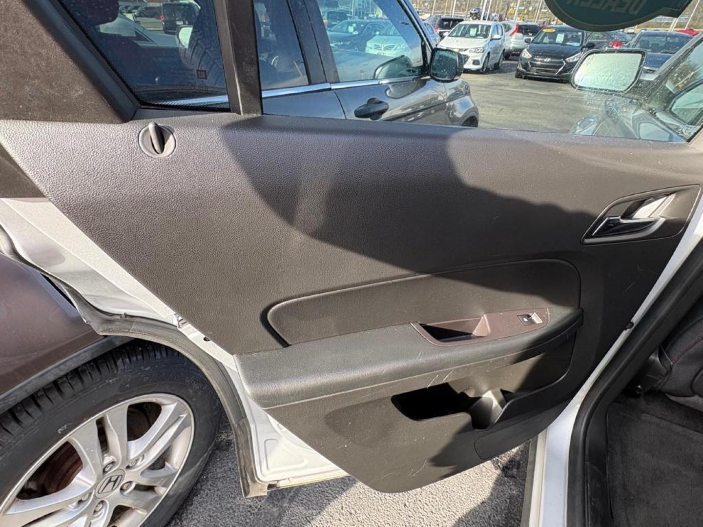 2016 SILVER GMC TERRAIN SLE (2GKALNEK4G6) with an 2.4L engine, Automatic transmission, located at 501 E. Columbia St., Springfield, OH, 45503, (800) 262-7122, 39.925262, -83.801796 - *** Updated Timing *** Tune Up *** Serviced *** SLE *** FWD *** 20 Service Records on Clean CarFax *** Jay North Auto has offered hand picked vehicles since 1965! Our customer's enjoy a NO pressure buying experience with a small town feel. All of our vehicles get fully inspected and detailed. W - Photo#9