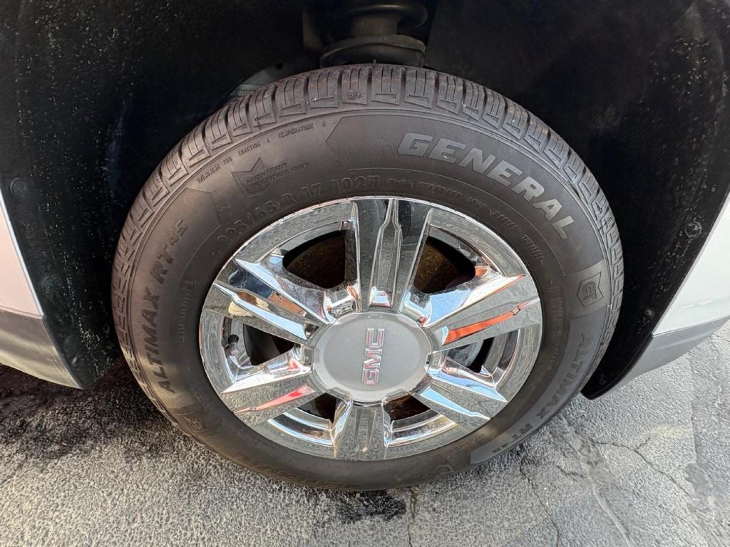 2016 SILVER GMC TERRAIN SLE (2GKALNEK4G6) with an 2.4L engine, Automatic transmission, located at 501 E. Columbia St., Springfield, OH, 45503, (800) 262-7122, 39.925262, -83.801796 - *** Updated Timing *** Tune Up *** Serviced *** SLE *** FWD *** 20 Service Records on Clean CarFax *** Jay North Auto has offered hand picked vehicles since 1965! Our customer's enjoy a NO pressure buying experience with a small town feel. All of our vehicles get fully inspected and detailed. W - Photo#19