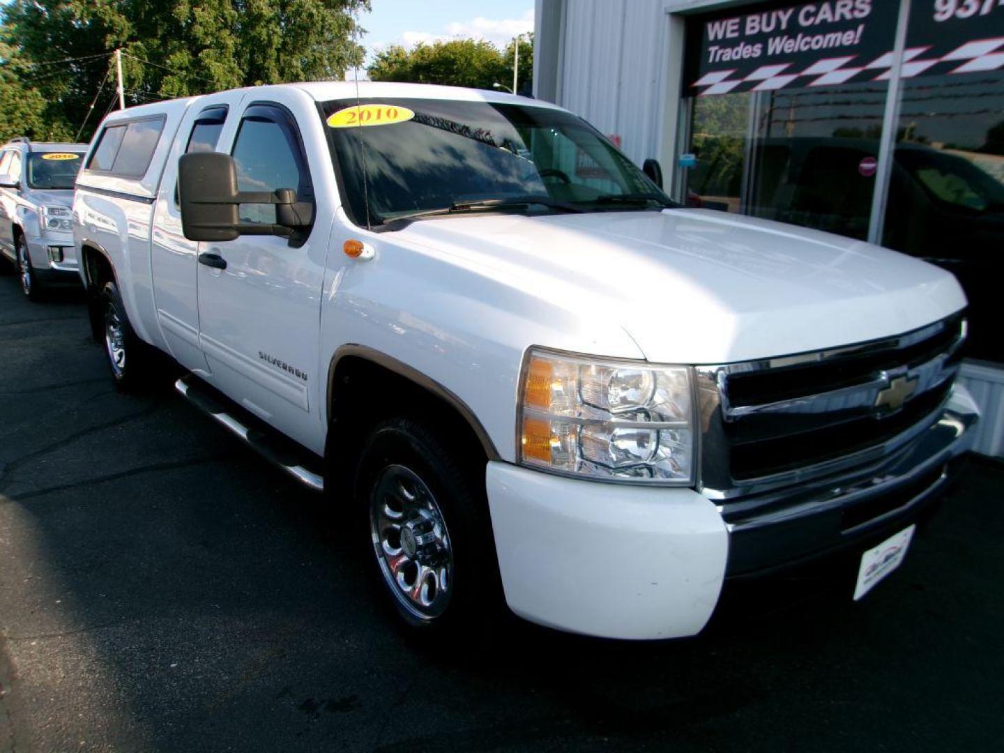 2010 WHITE CHEVROLET SILVERADO 1500 LS (1GCSCREA9AZ) with an 4.8L engine, Automatic transmission, located at 501 E. Columbia St., Springfield, OH, 45503, (800) 262-7122, 39.925262, -83.801796 - *** 2 Owner *** 31 Service Records on Clean CarFax *** New Tires *** Tune Up *** New Brakes *** New Wipers *** 4.8L V8 ***NICE *** Cap *** Jay North Auto has offered hand picked vehicles since 1965! Our customer's enjoy a NO pressure buying experience with a small town feel. All of our vehicles - Photo#0
