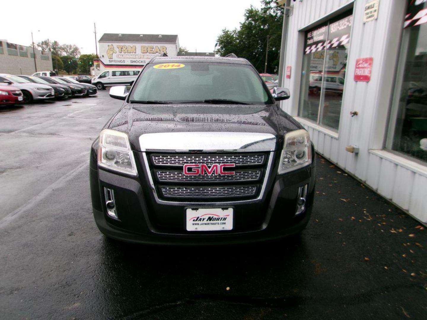 2014 GRAY GMC TERRAIN SLT (2GKALSEK5E6) with an 2.4L engine, Automatic transmission, located at 501 E. Columbia St., Springfield, OH, 45503, (800) 262-7122, 39.925262, -83.801796 - *** SLT *** FWD *** Leather *** Moonroof *** Power Liftgate *** Pioneer Audio *** New Tires *** Serviced and Detailed *** Jay North Auto has offered hand picked vehicles since 1965! Our customer's enjoy a NO pressure buying experience with a small town feel. All of our vehicles get fully inspect - Photo#1