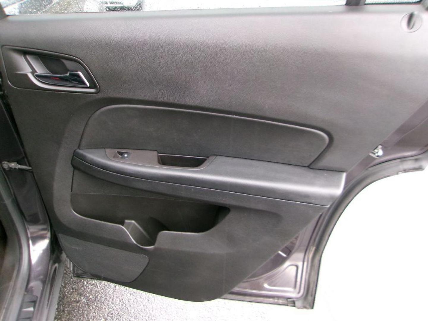 2014 GRAY GMC TERRAIN SLT (2GKALSEK5E6) with an 2.4L engine, Automatic transmission, located at 501 E. Columbia St., Springfield, OH, 45503, (800) 262-7122, 39.925262, -83.801796 - *** SLT *** FWD *** Leather *** Moonroof *** Power Liftgate *** Pioneer Audio *** New Tires *** Serviced and Detailed *** Jay North Auto has offered hand picked vehicles since 1965! Our customer's enjoy a NO pressure buying experience with a small town feel. All of our vehicles get fully inspect - Photo#14
