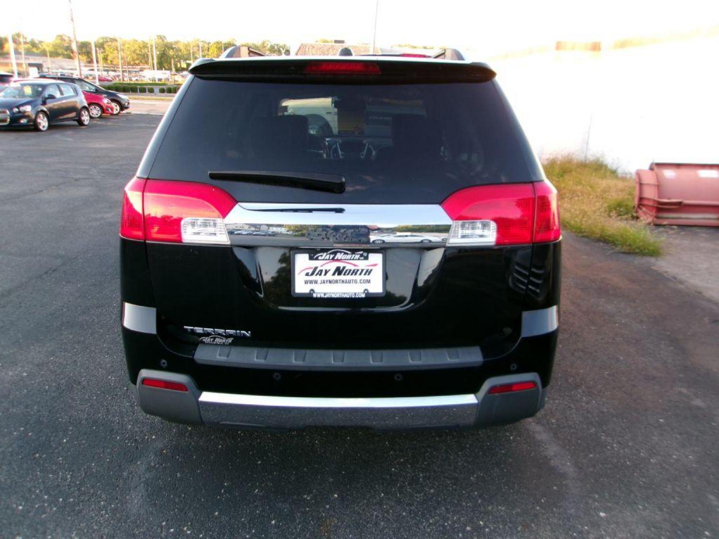2015 BLACK GMC TERRAIN SLT (2GKALTEK9F6) with an 2.4L engine, Automatic transmission, located at 501 E. Columbia St., Springfield, OH, 45503, (800) 262-7122, 39.925262, -83.801796 - Photo#4